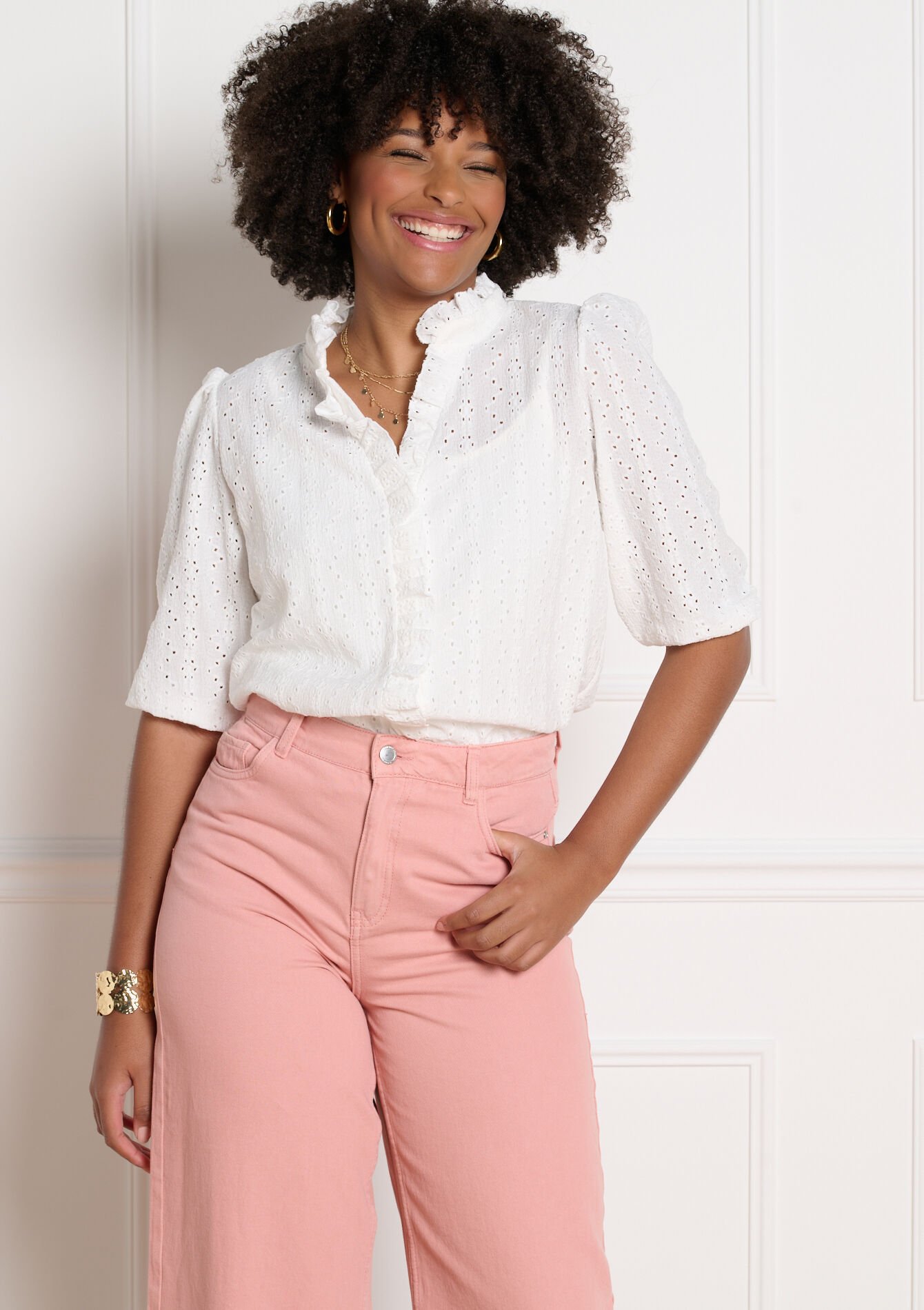 Broderie blouse met volantkraag, , back