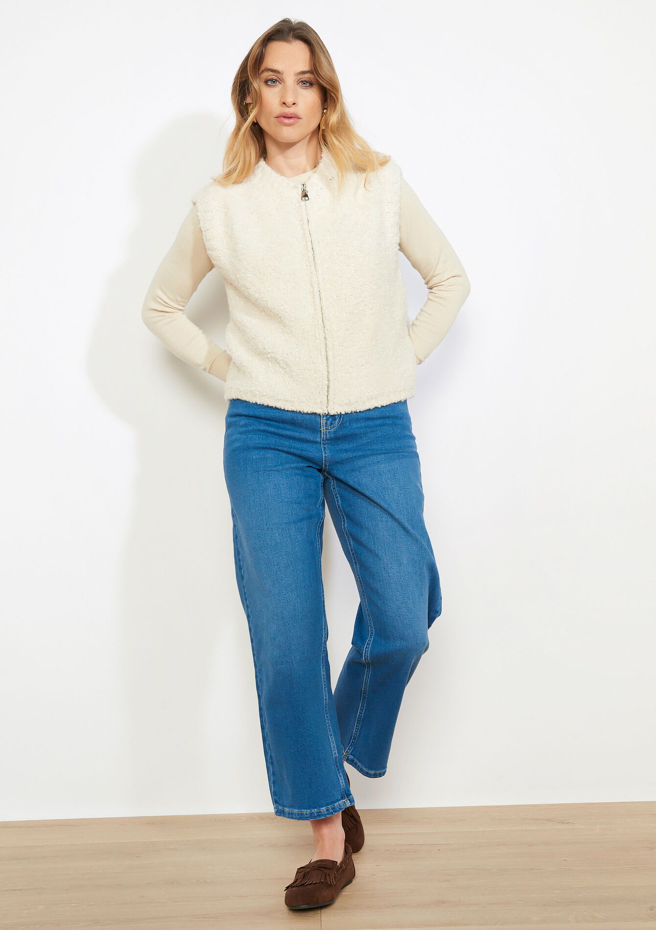 Zipped boucle-effect vest - VANILLA WHITE - 04101443_1013