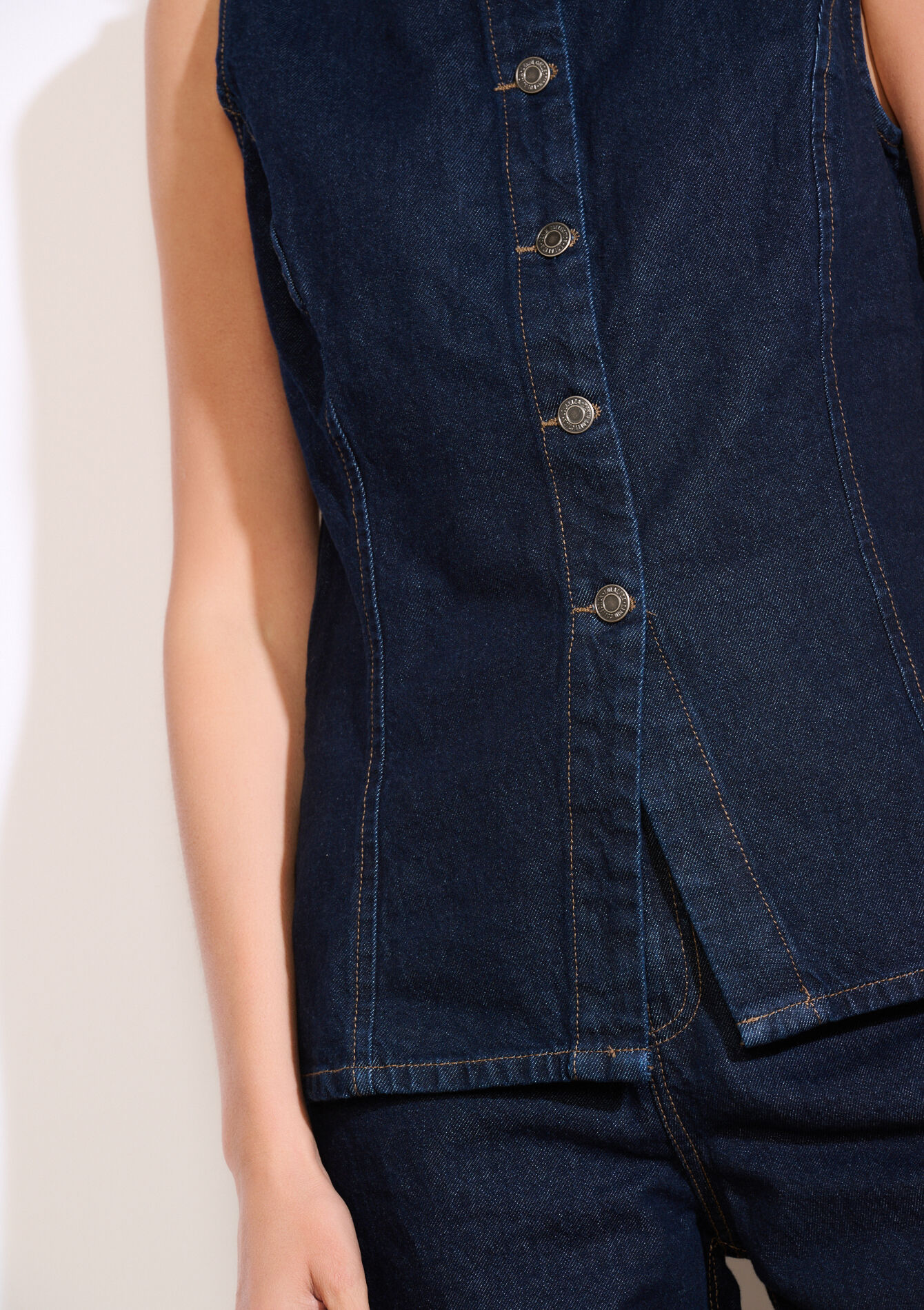 Sleeveless denim jacket, Sleeveless denim jacket - DARK BLUE - 09101079_0501