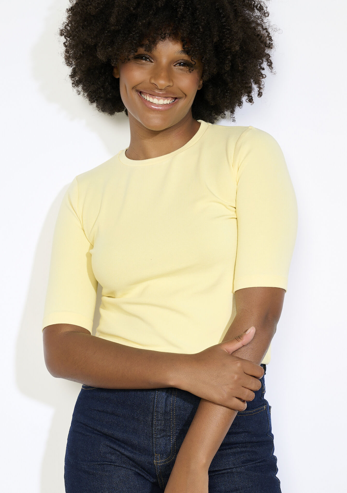 Aansluitend geribbeld t-shirt - YELLOW PASTEL - 02301810_5004