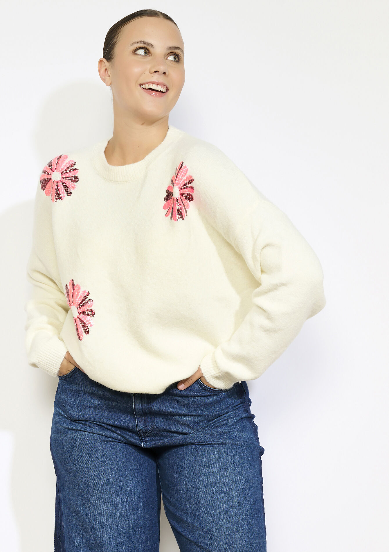 Zachte trui met bloemen - VANILLA WHITE - 04007035_1013