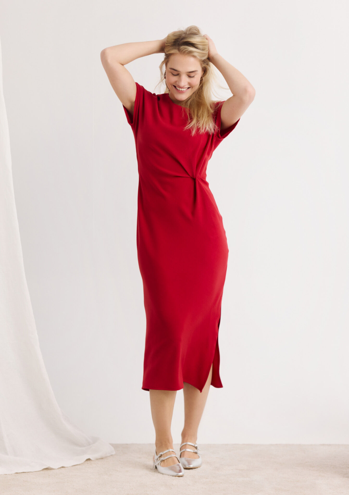 Gedrapeerde midi-jurk - RED LIPSTICK - 08104447_5310