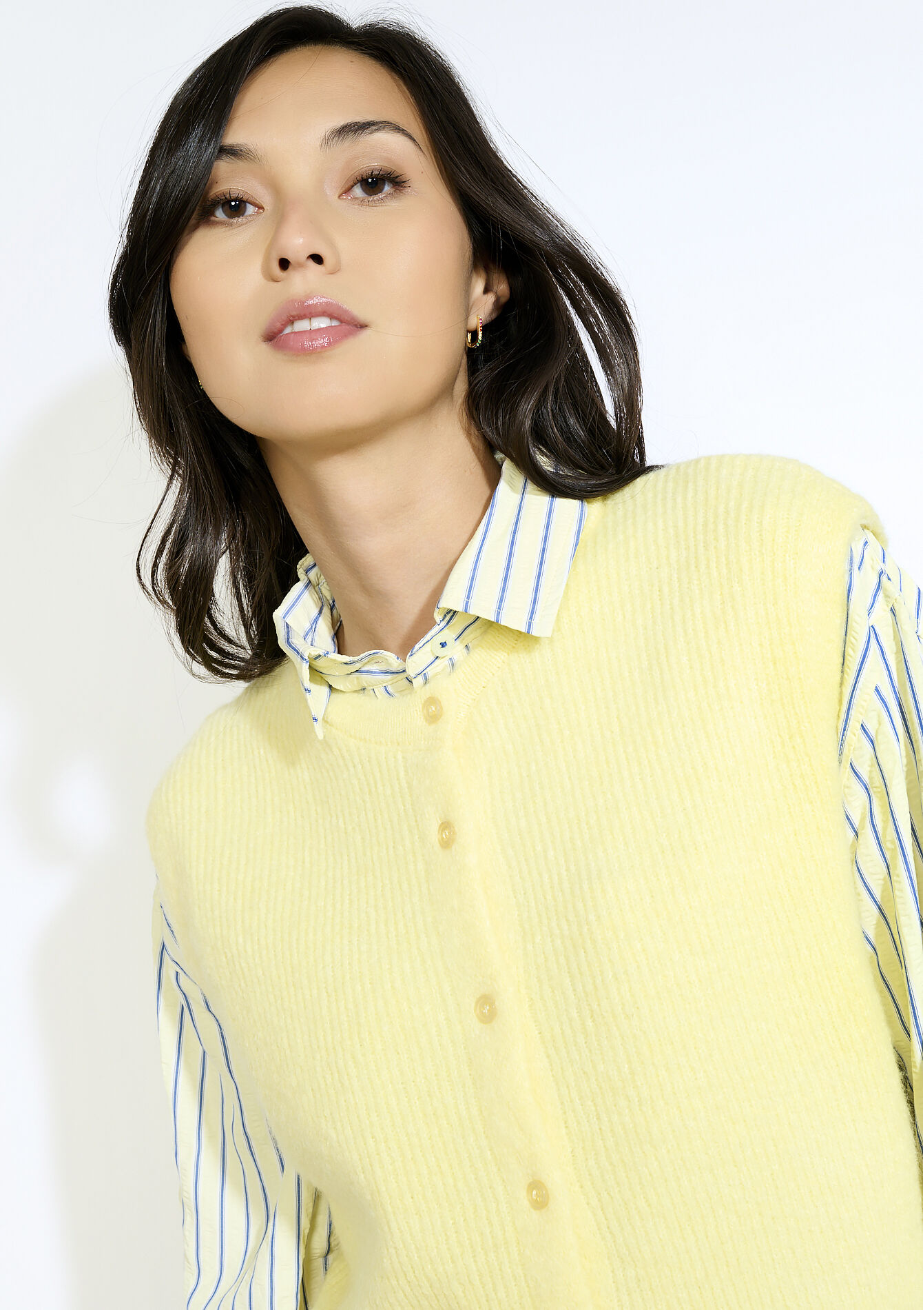 Zachte mouwloze gilet, Zachte mouwloze gilet - YELLOW PASTEL - 04101334_5004