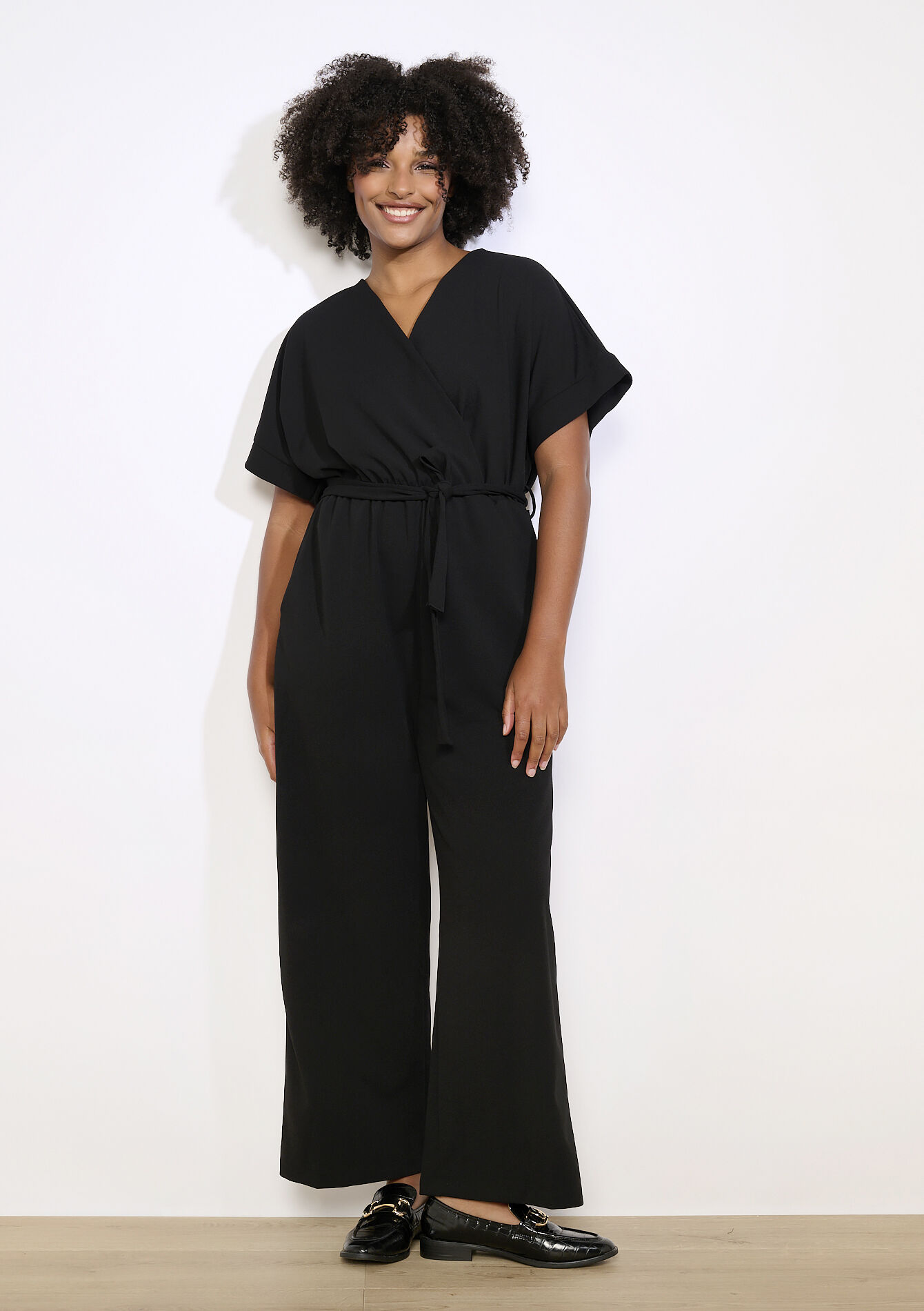 Getailleerde soepelvallende jumpsuit - BLACK - 06004685_1119