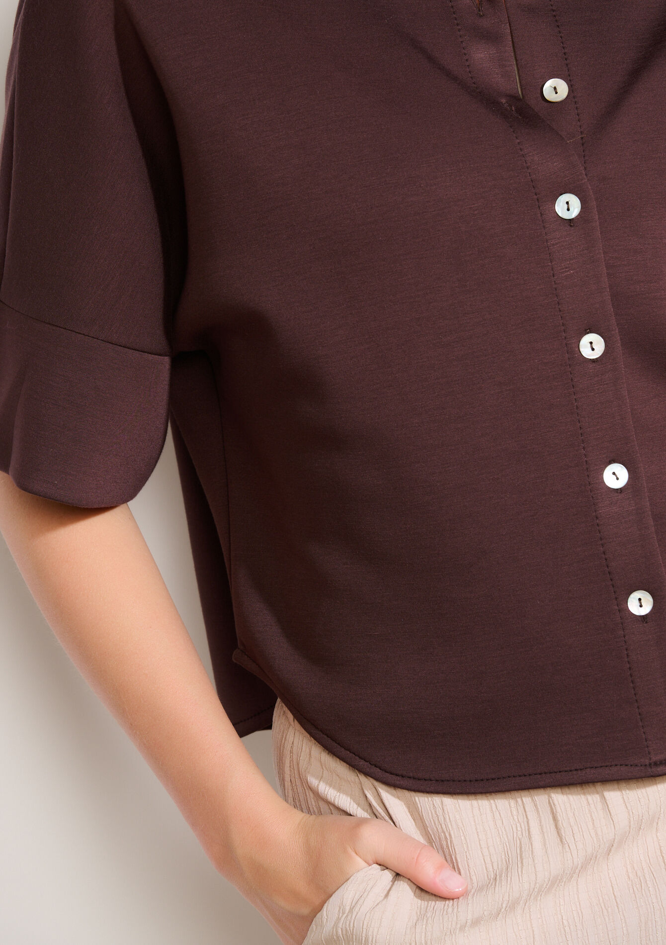 Losvallend overhemd met korte mouwen, Losvallend overhemd met korte mouwen - BROWN DARK CHOCOLATE - 02301896_3720