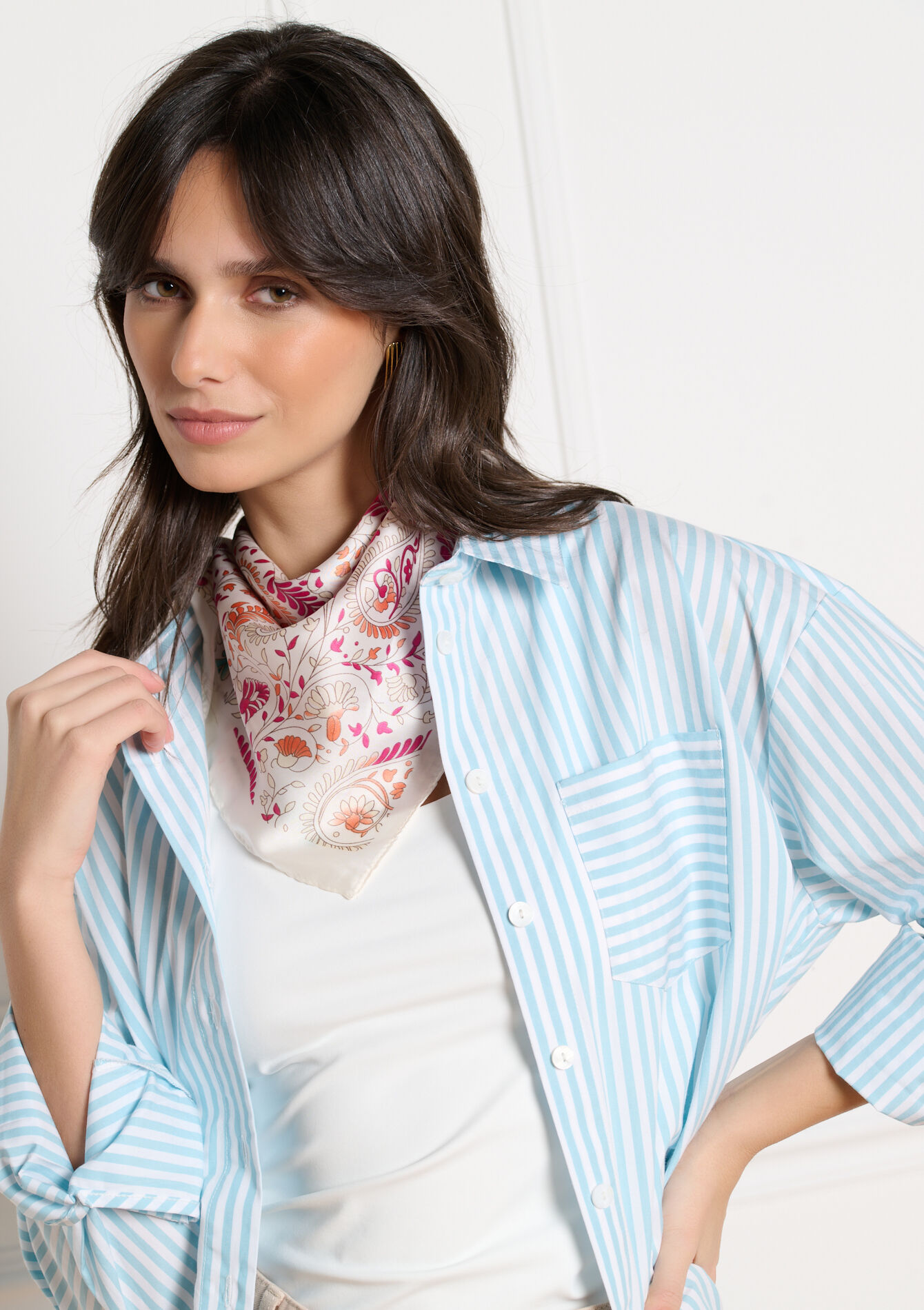 Satijnen sjaal met bloemenprint, , detail_model