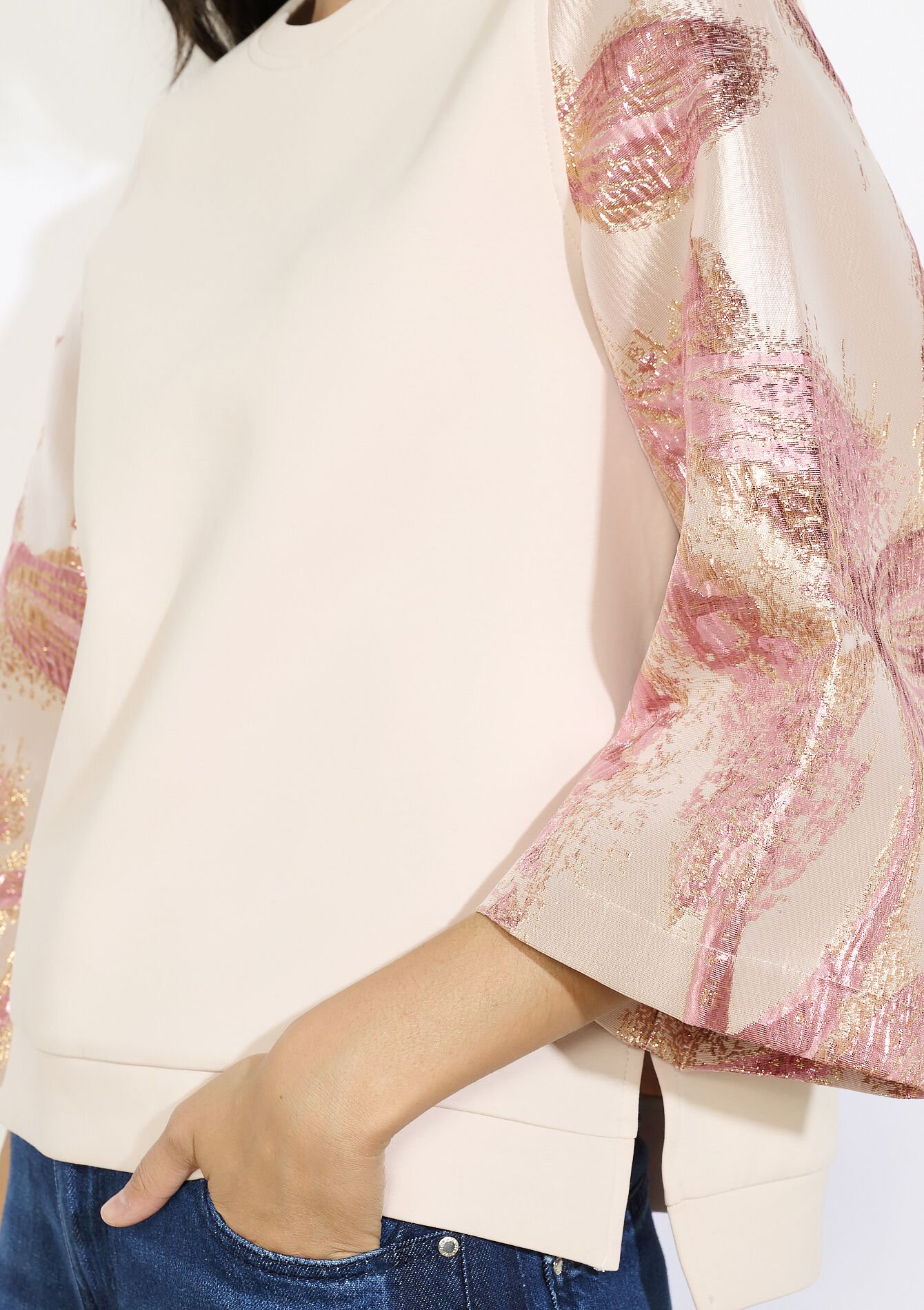 Trui met bloemen en paillettenmouwen - NUDE PINK - 03001817_1301