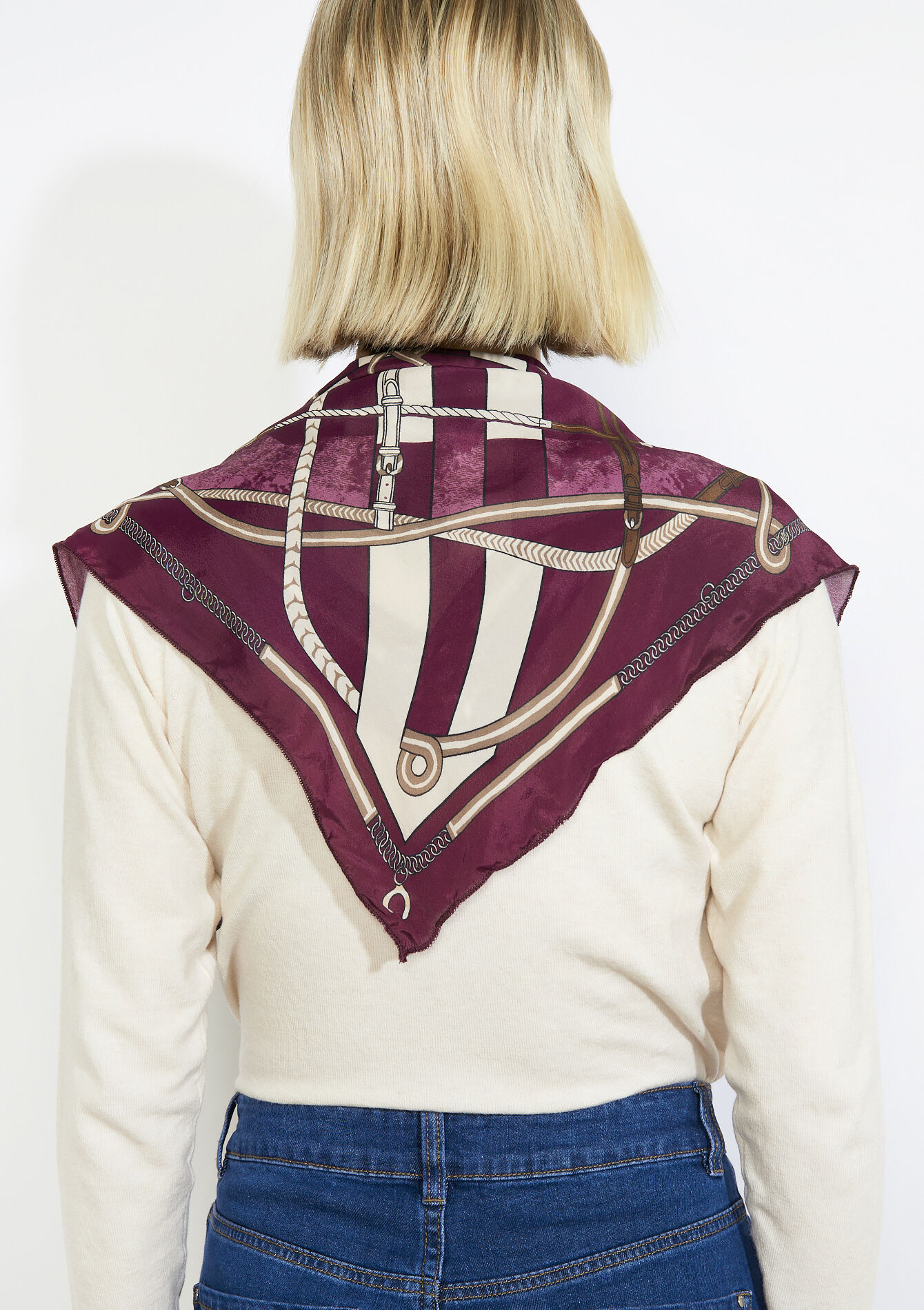 Zijde sjaal met juweel, Zijde sjaal met juweel - BORDEAUX WINE - 17101549_5514