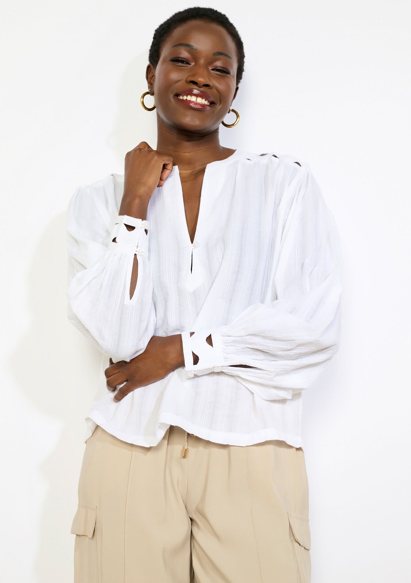 Luchtige blouse met volumineuze mouwen, Luchtige blouse met volumineuze mouwen - OPTICAL WHITE - 05702955_1019