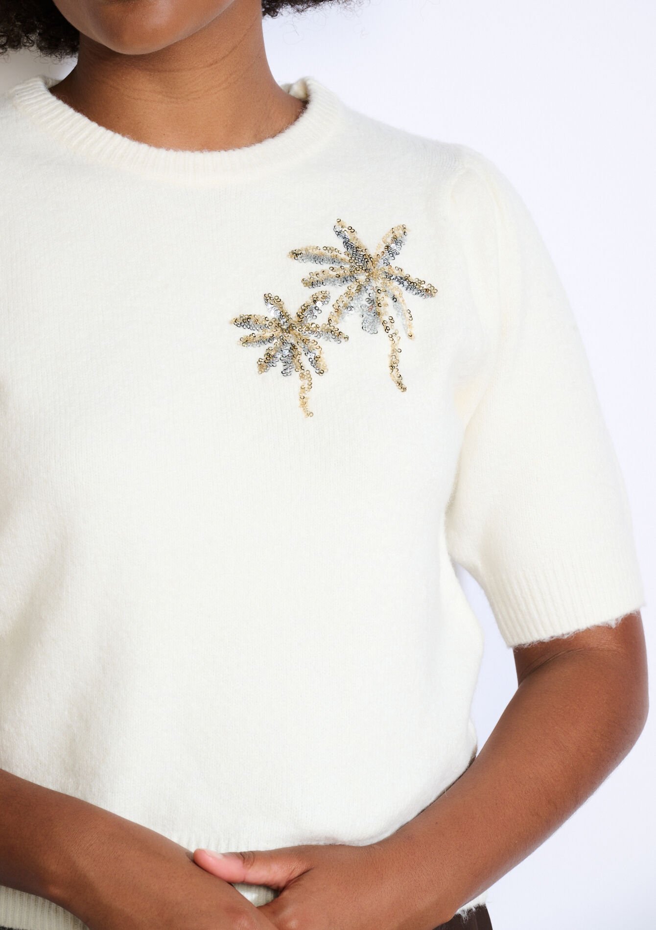 Fijngebreide trui met borduursel, Fijngebreide trui met borduursel - VANILLA WHITE - 04007015_1013