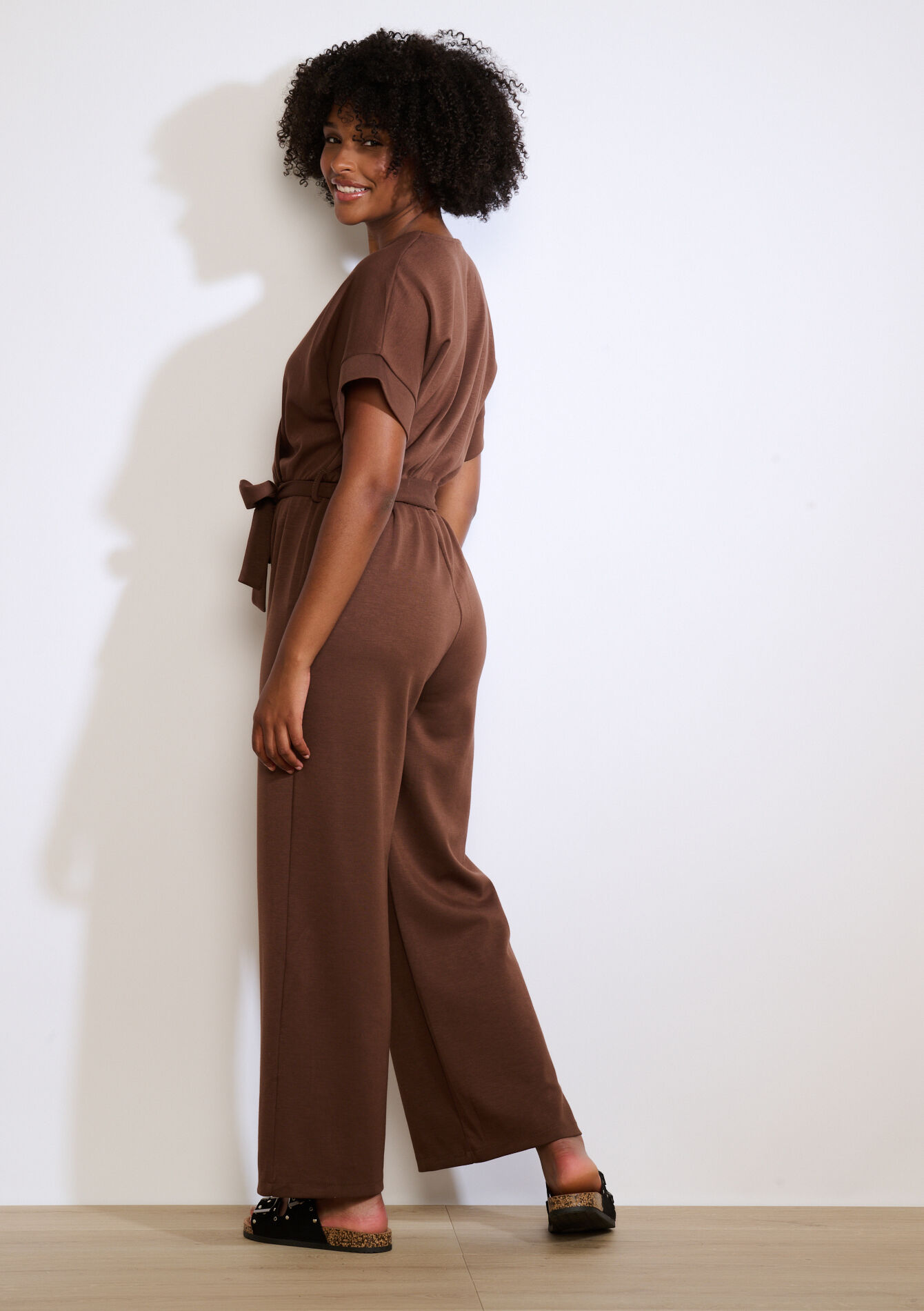 Overslag jumpsuit - BROWN DARK CHOCOLATE - 06004651_3720