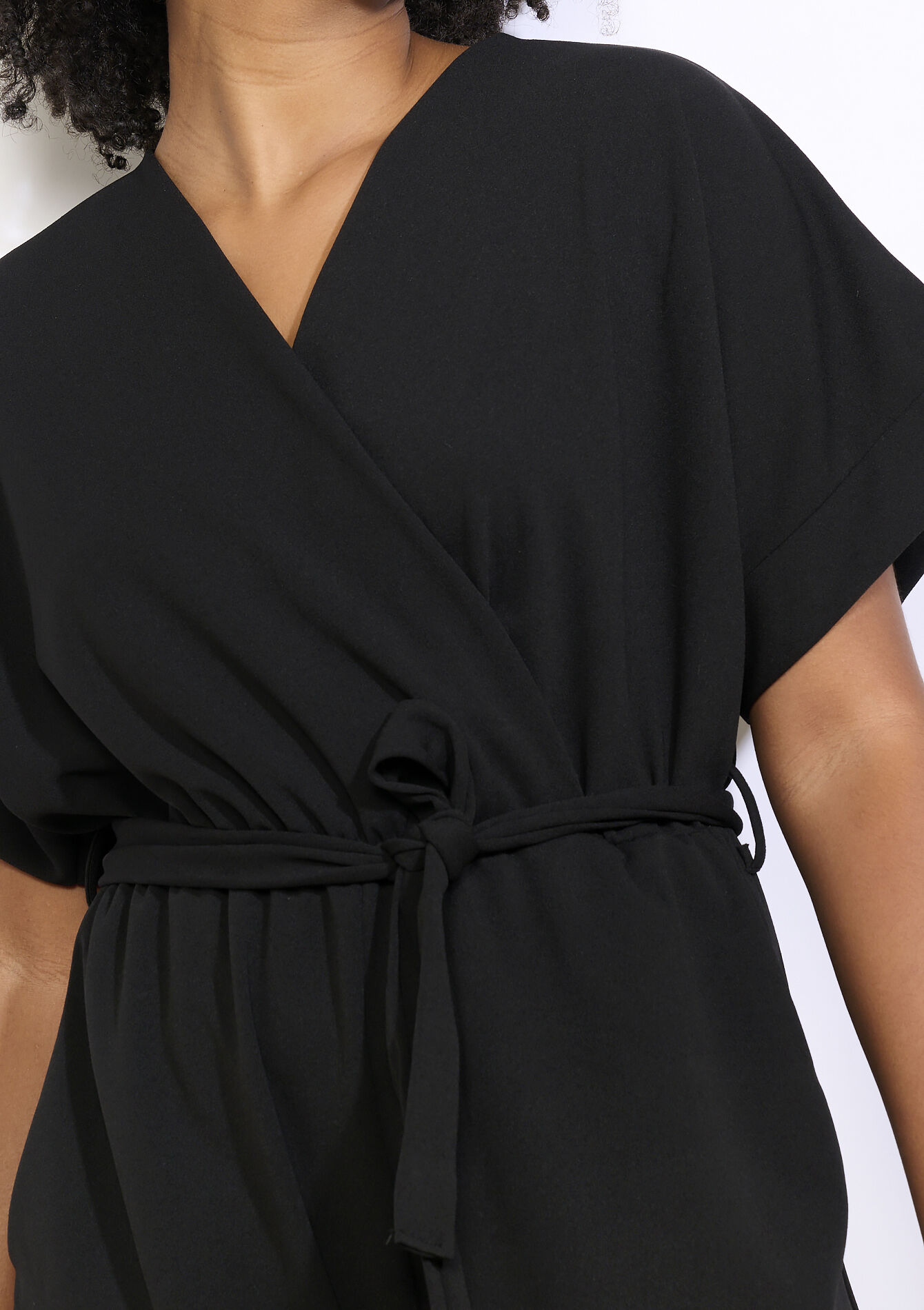 Getailleerde soepelvallende jumpsuit - BLACK - 06004685_1119