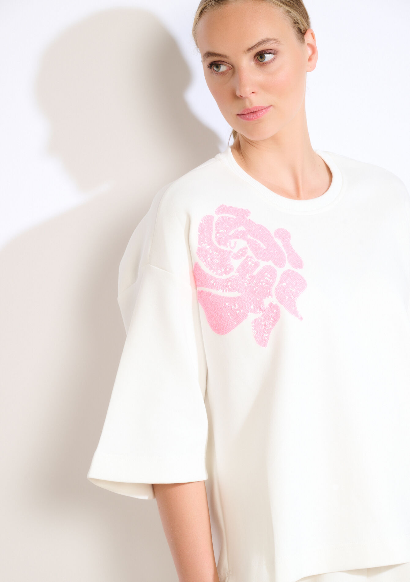 Sweat met paillettenbloem, Sweat met paillettenbloem - VANILLA WHITE - 03001808_1013