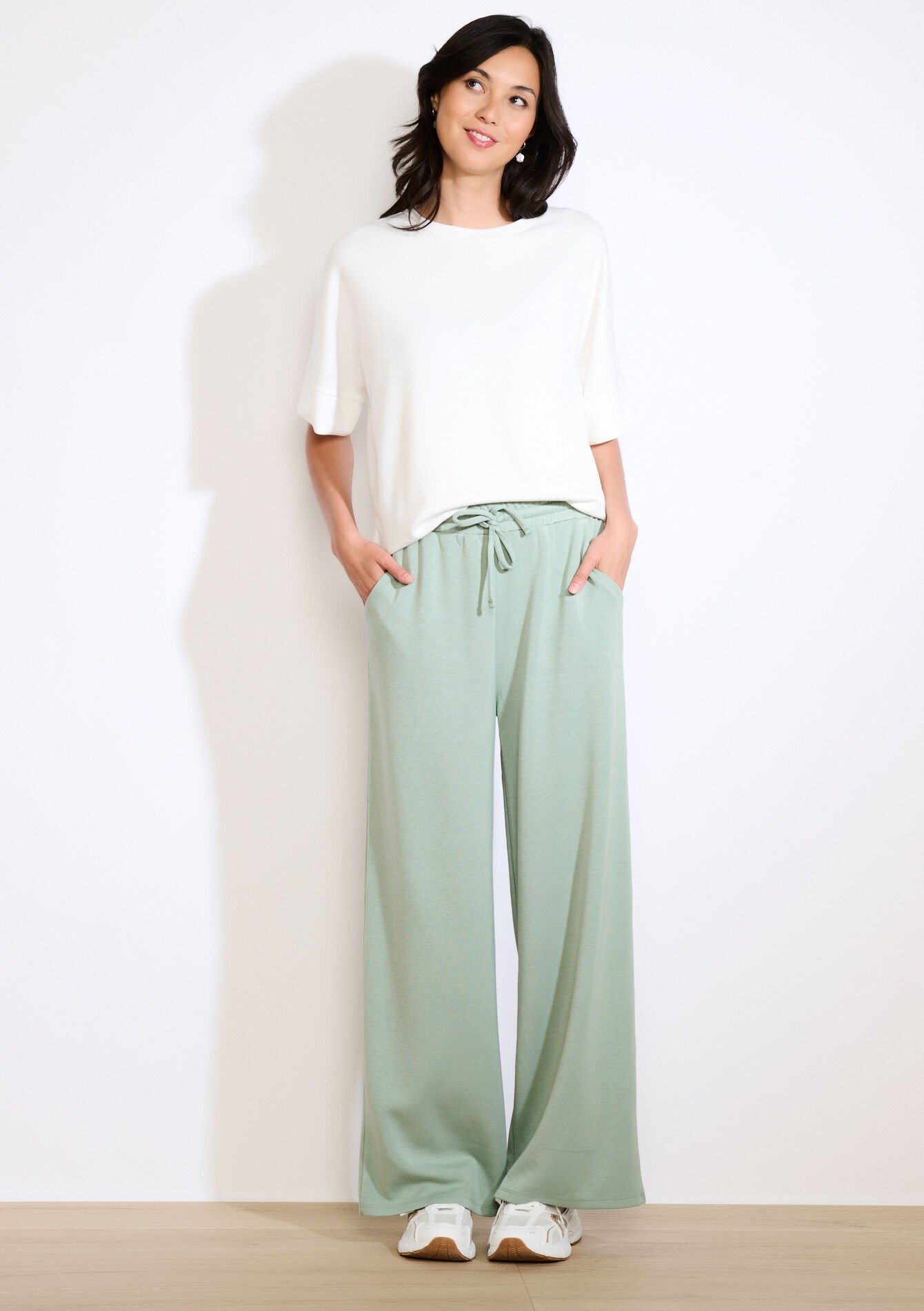 Wijde jersey broek, Wijde jersey broek - ALMOND GREEN - 15100384_1724