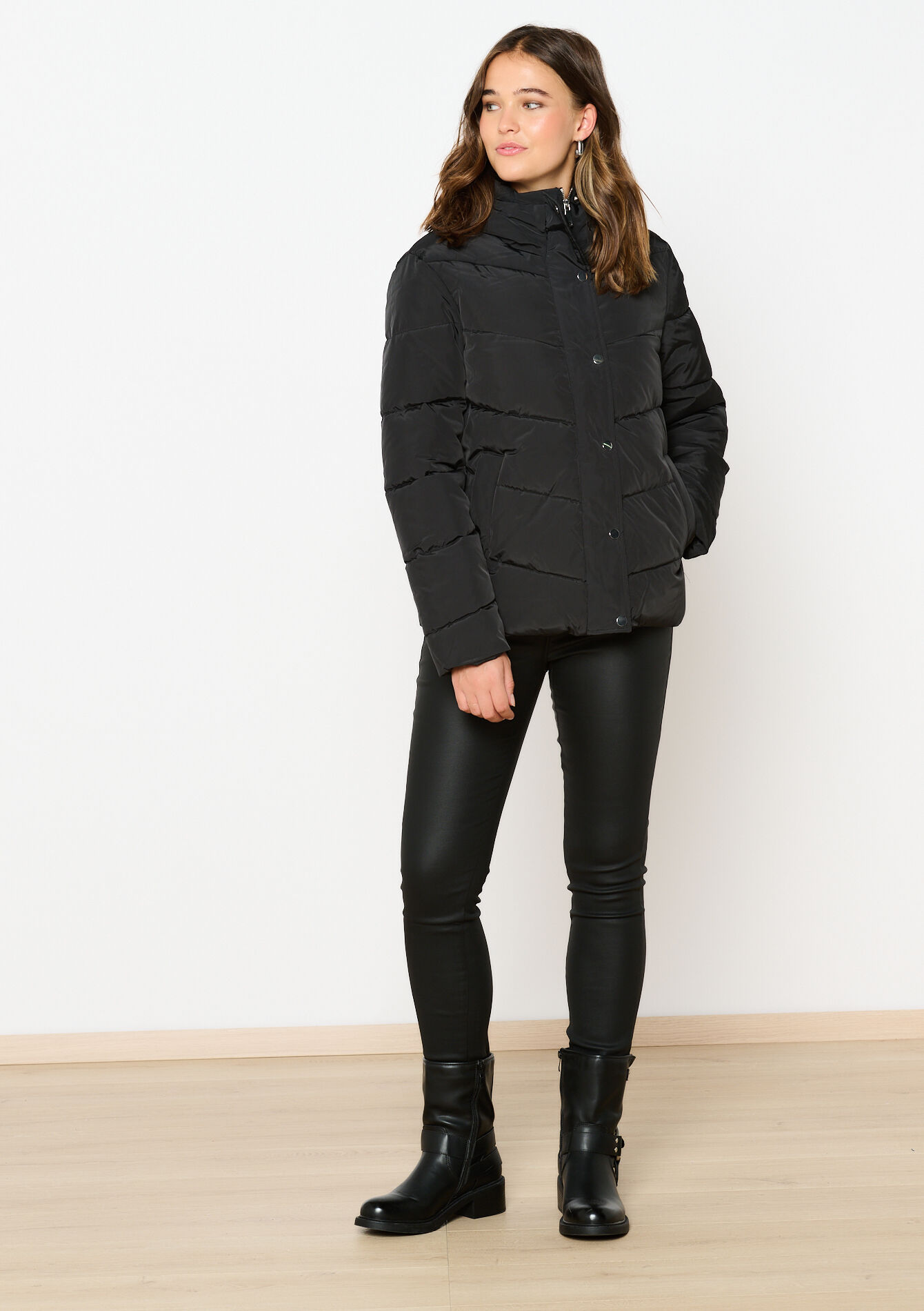 Gewatteerde jas met capuchon - BLACK - 23000685_1119