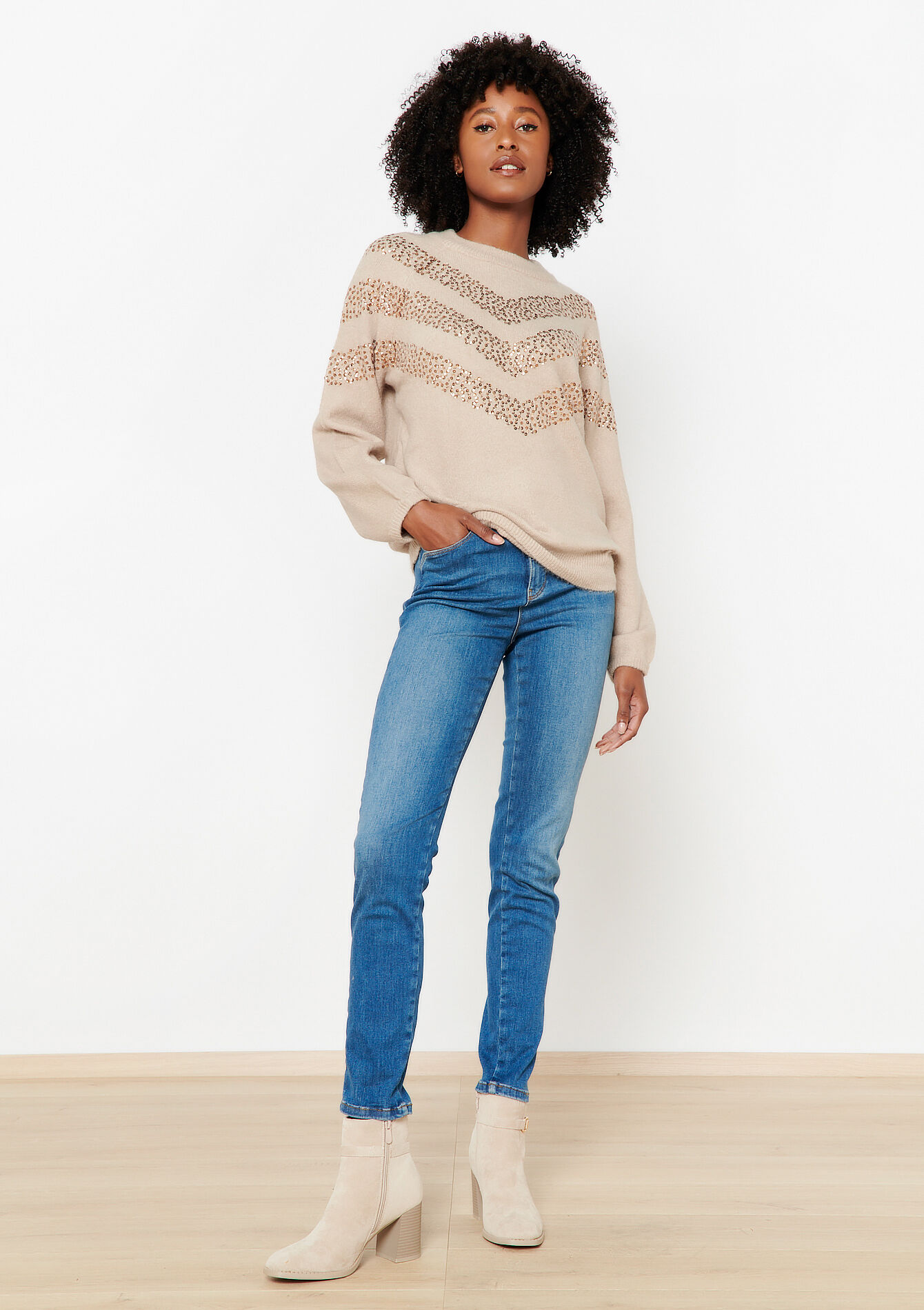 Pullover with mossy yarn and pailettes - LT BEIGE - 04006159_2527