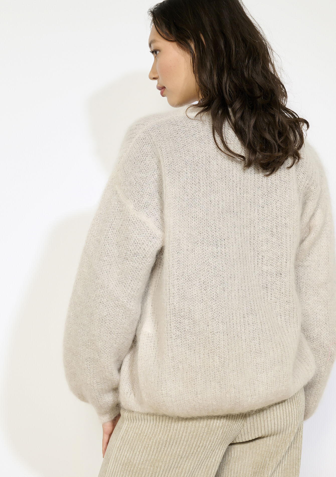 Zachte cardigan met parelknopen - BEIGE CHINE - 04101368_4025