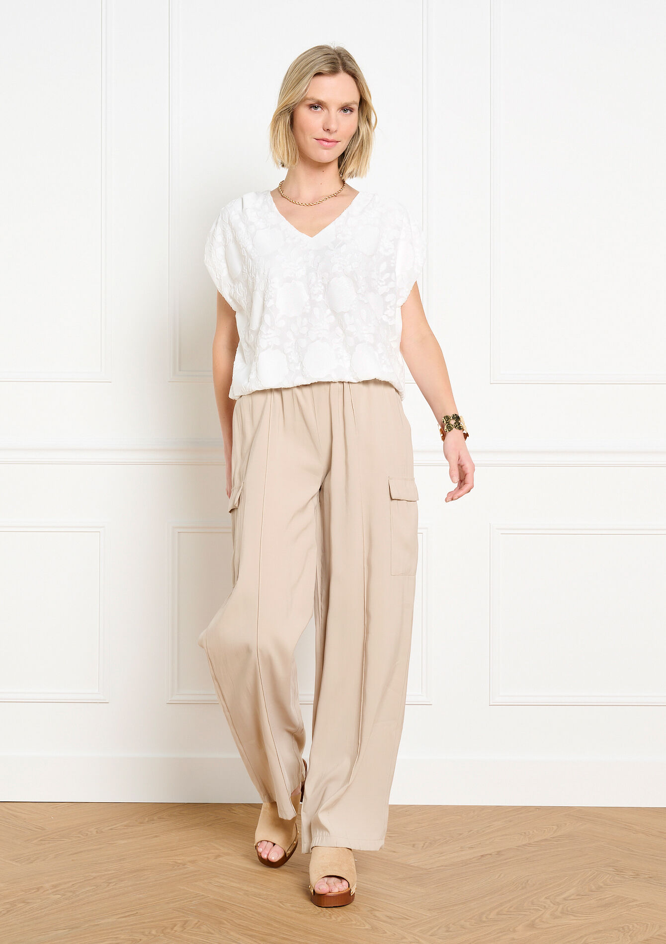 Jacquard t-shirt met v-hals, Jacquard t-shirt met v-hals - OPTICAL WHITE - 02302022_1019