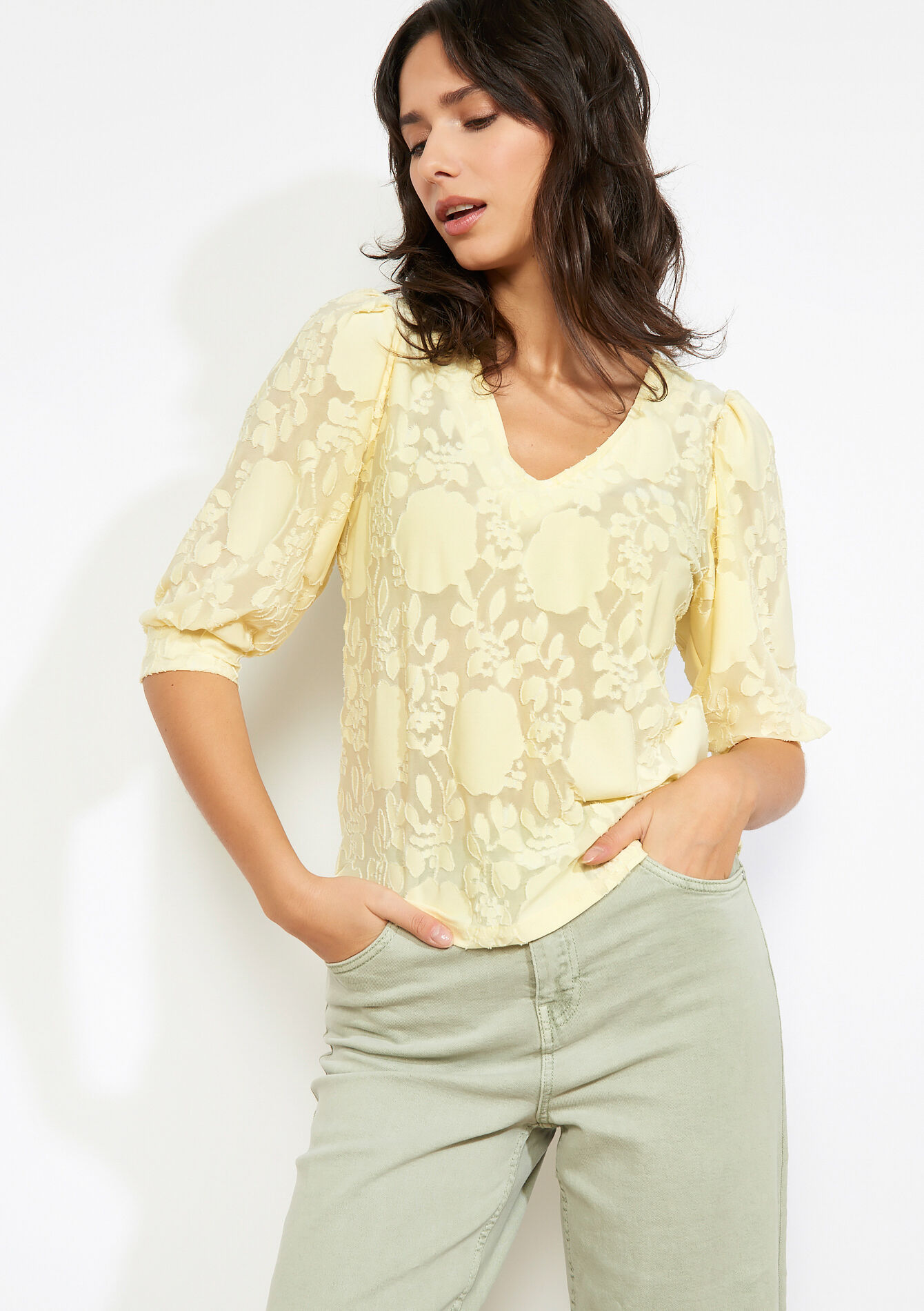 V-hals blouse met borduursel - YELLOW PASTEL - 02301993