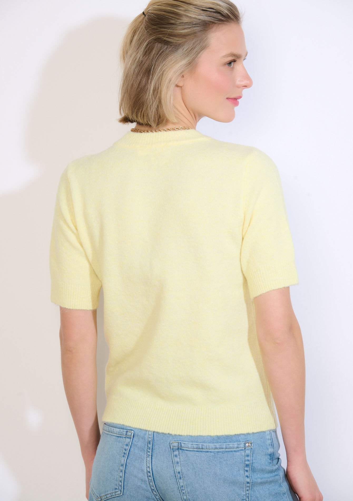 Zachte trui met korte mouwen - YELLOW PASTEL - 04007031_5004