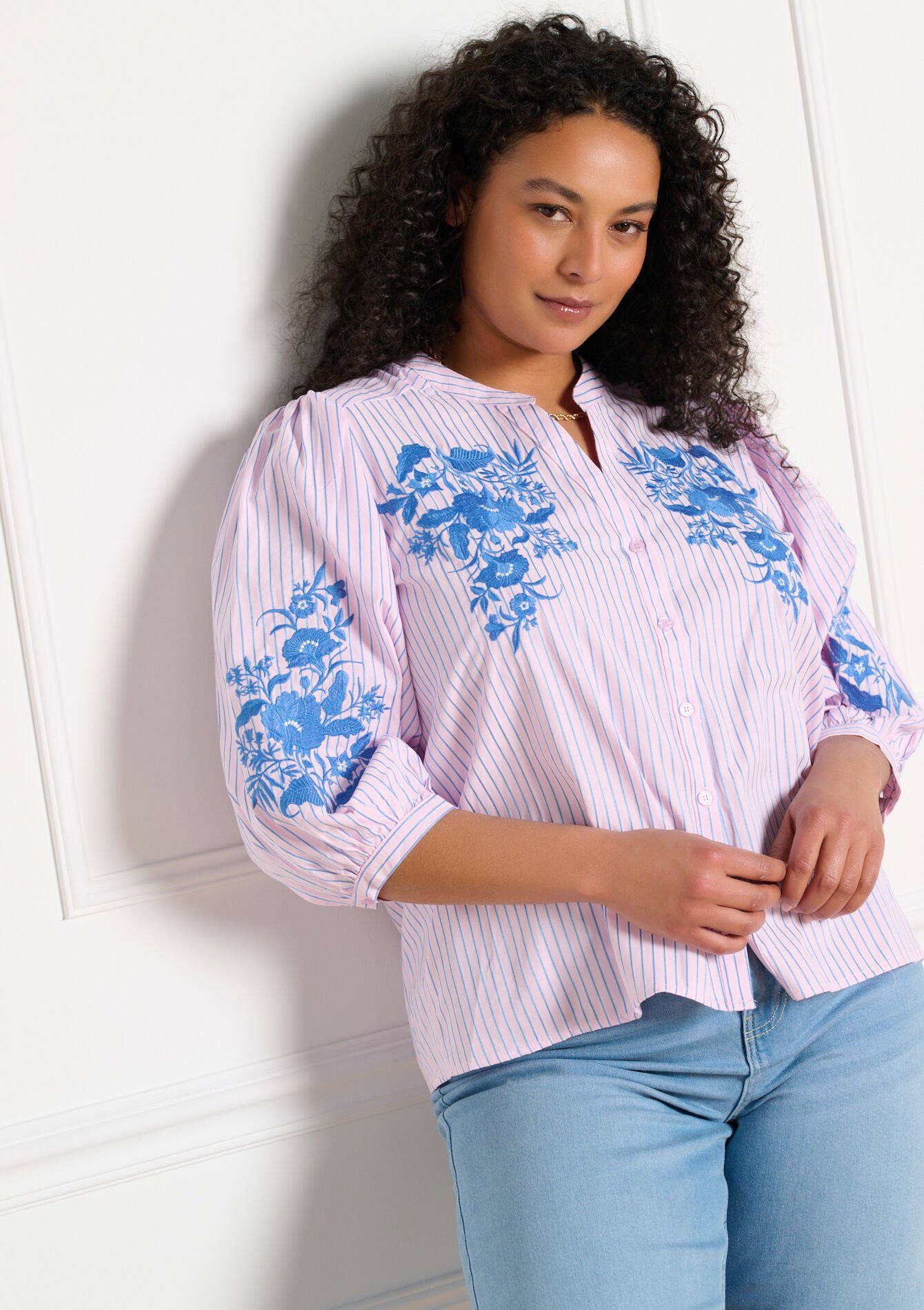 Gestreepte blouse met borduurwerk, , back