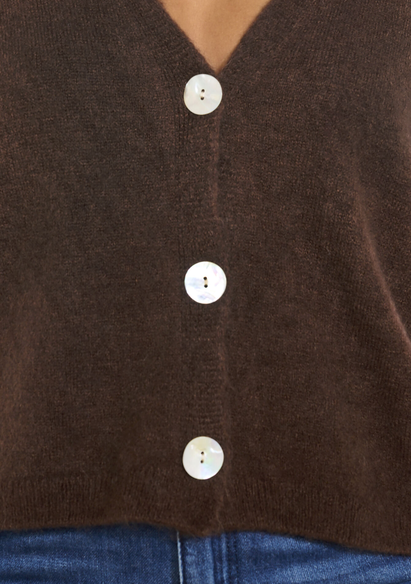 Cropped cardigan with bold buttons - BROWN DARK CHOCOLATE - 04101356_3720