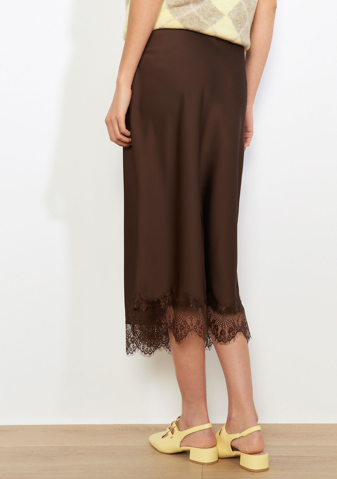 Satijnen midi-rok met kant - BROWN DARK CHOCOLATE - 07101484_3720