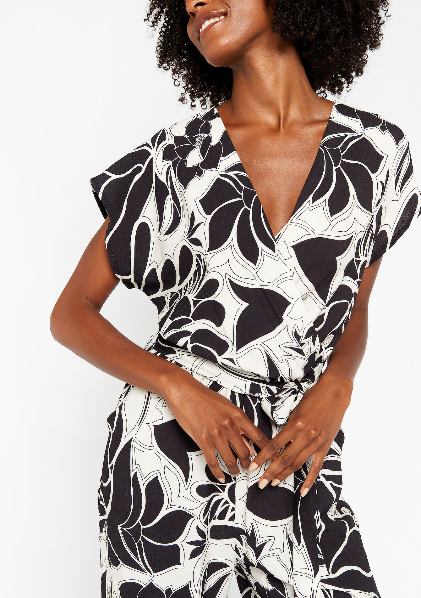 Jumpsuit with floral print - BLACK - 06004442_1119