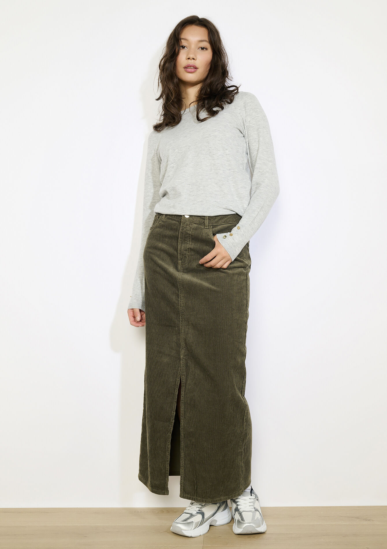 Fijngebreide trui met knopen - LT GREY MEL - 04006920