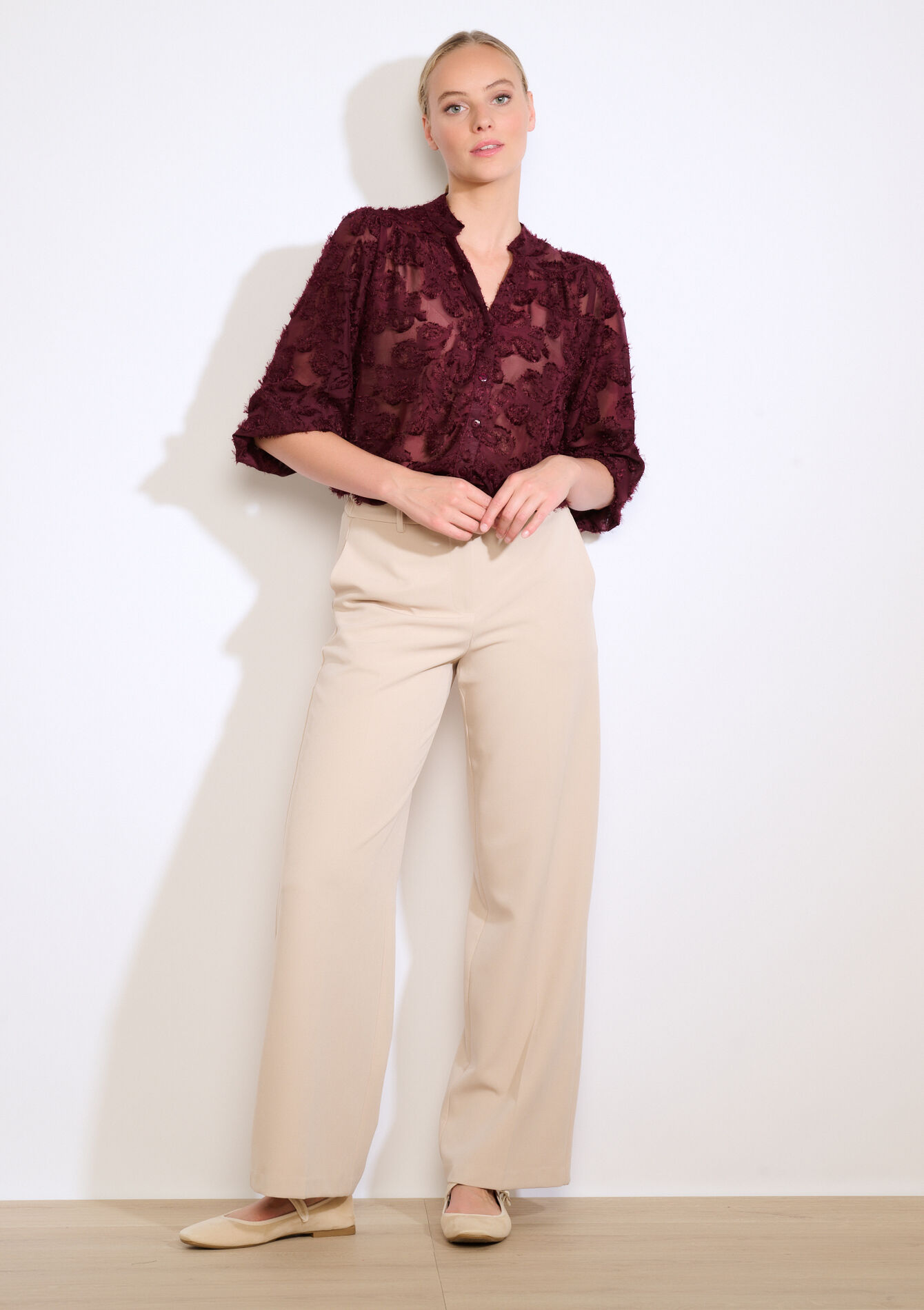 Transparant overhemd met structuur - BORDEAUX WINE - 05702855_5514