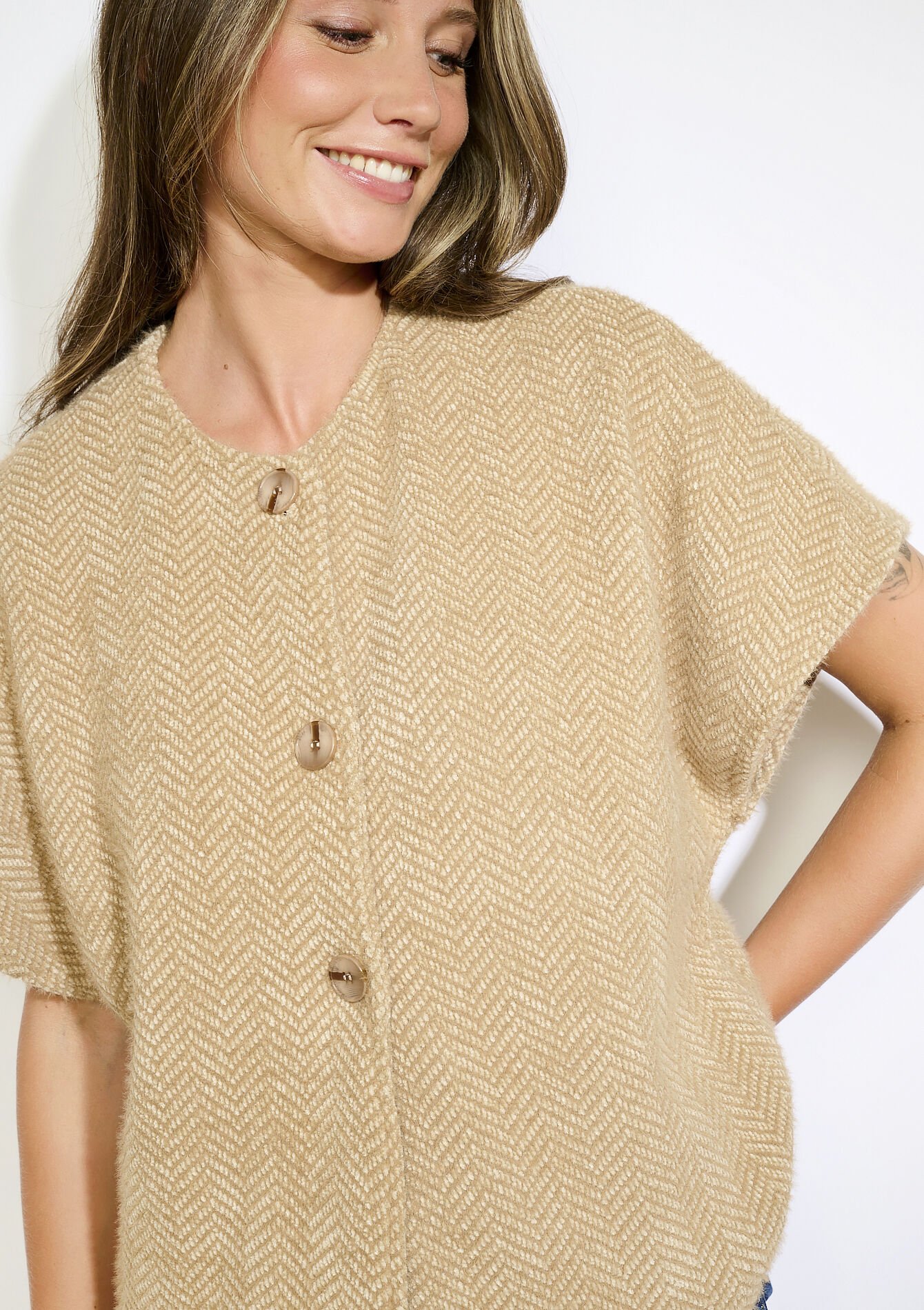 Gebreide vest met knopen, Gebreide vest met knopen - LIGHT CAMEL - 09101092_3814