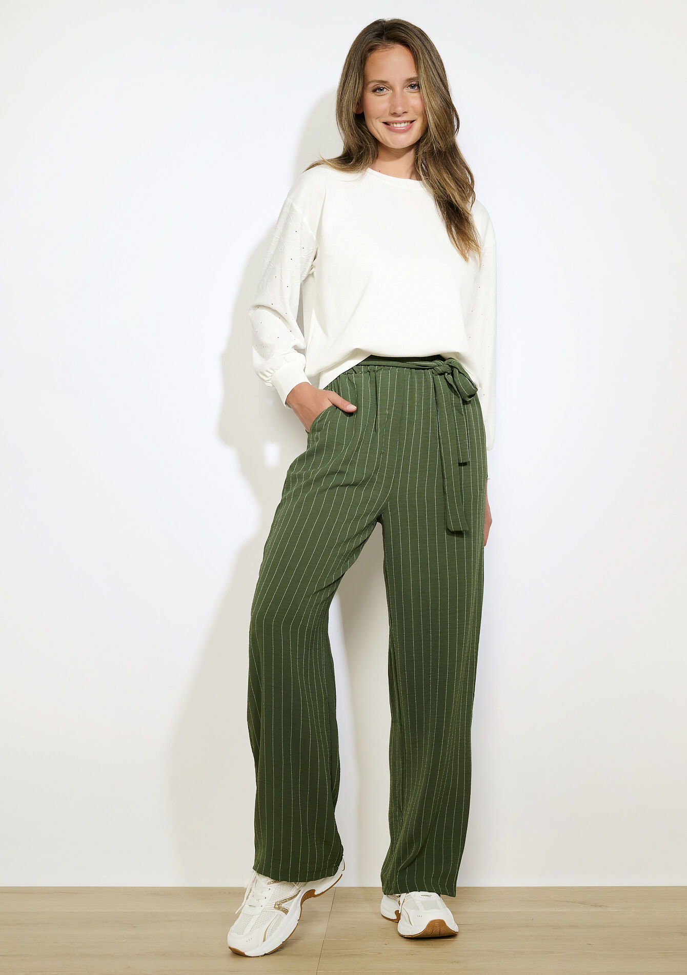 Embroidered sleeve sweatshirt, Embroidered sleeve sweatshirt - OFFWHITE - 03001812