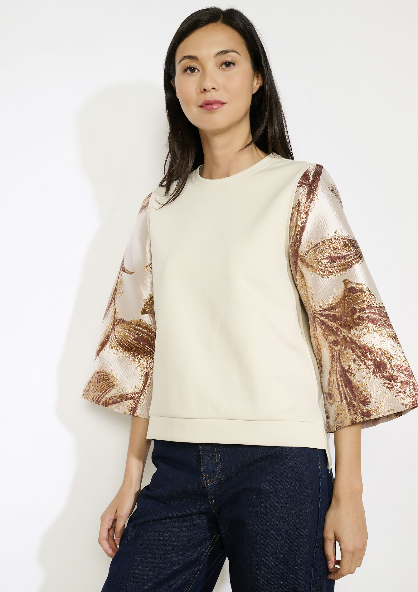 Trui met bloemen en paillettenmouwen, Trui met bloemen en paillettenmouwen - BEIGE ASH - 03001817_1904