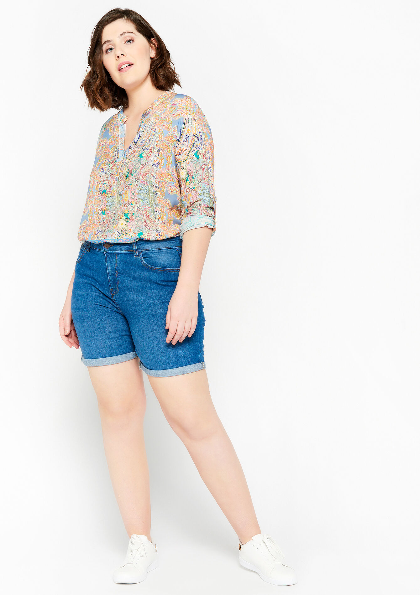 Short - MEDIUM BLUE - 22000340_0500