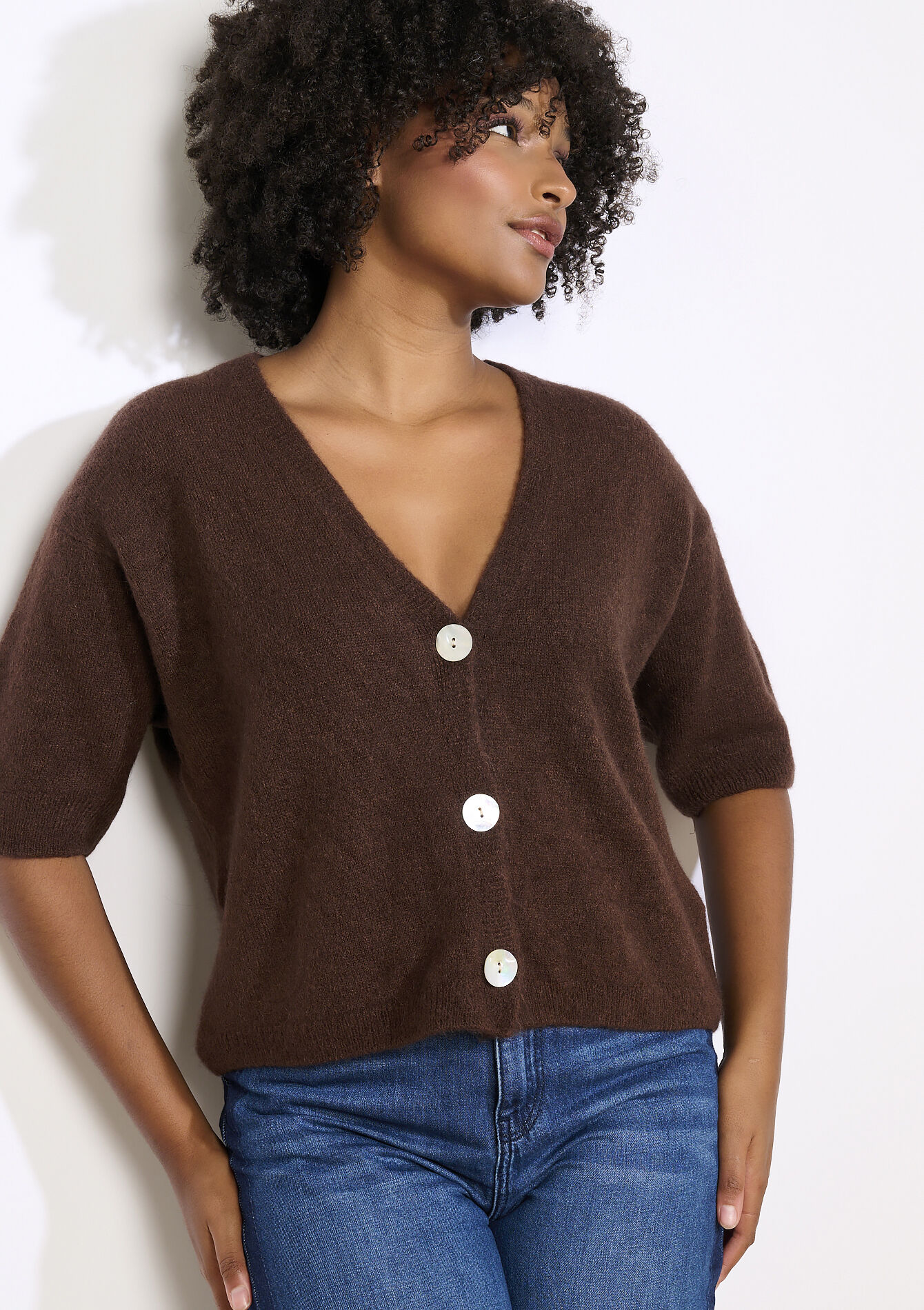 Cropped cardigan with bold buttons - BROWN DARK CHOCOLATE - 04101356_3720