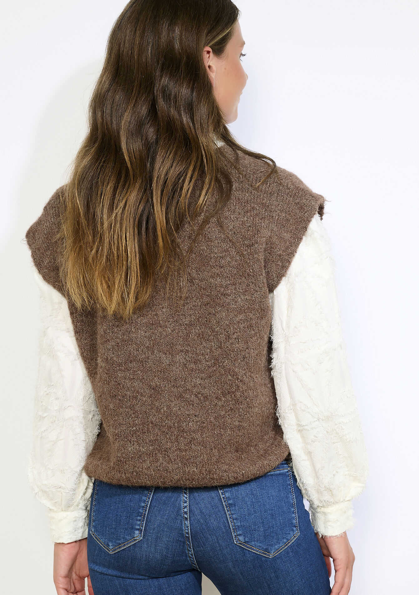 Gilet sans manches boutonné, Gilet sans manches boutonné - BROWN DARK CHOCOLATE - 04101362_3720