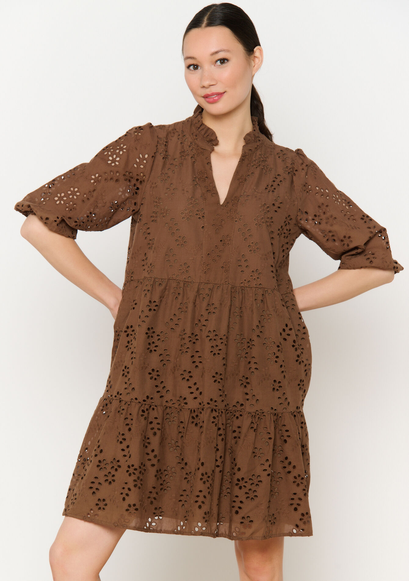 Geborduurde korte jurk, Geborduurde korte jurk - BROWN DARK CHOCOLATE - 08104069_3720