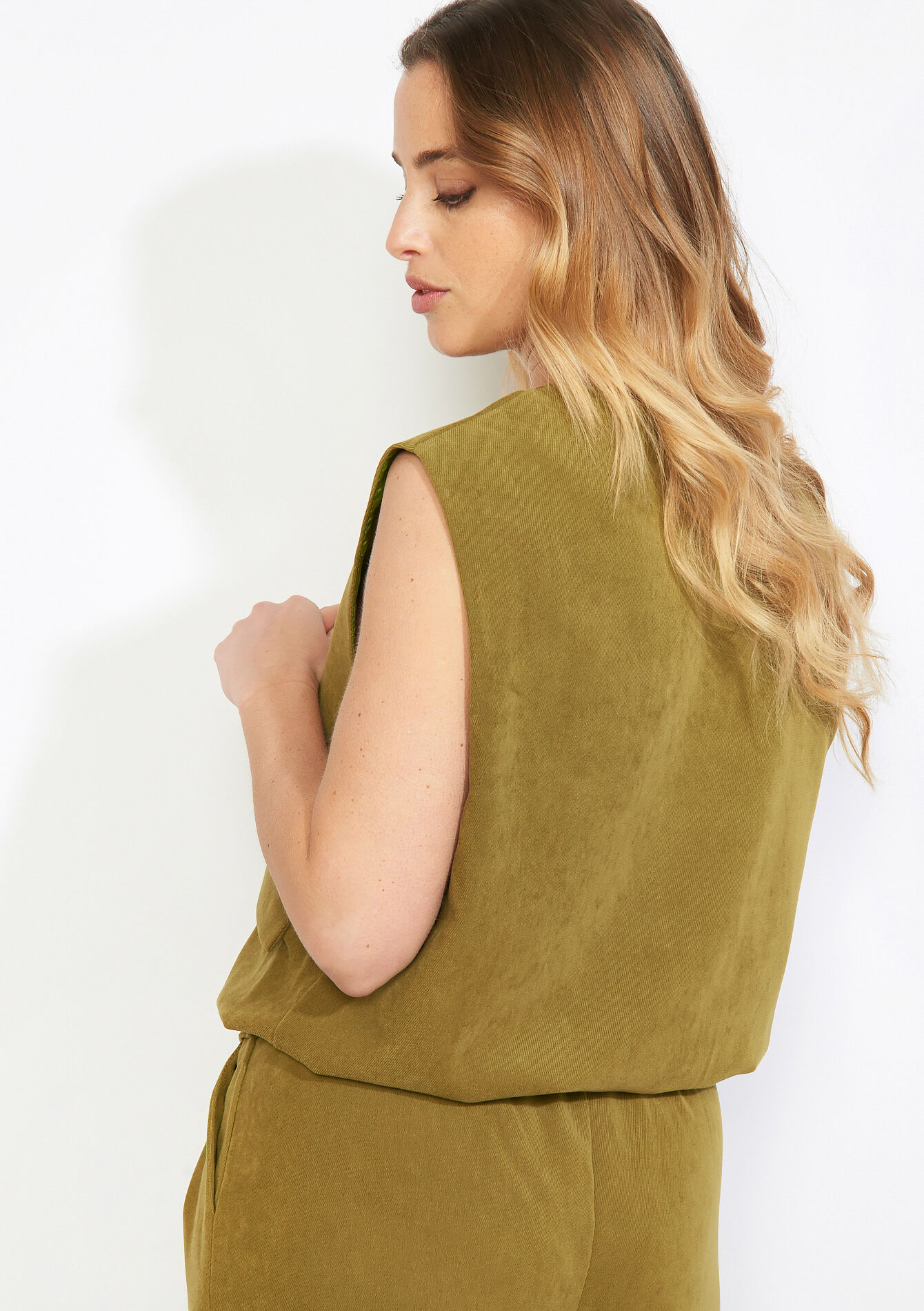 Sleeveless zipped vest - GREEN MOSS - 09101173_4504
