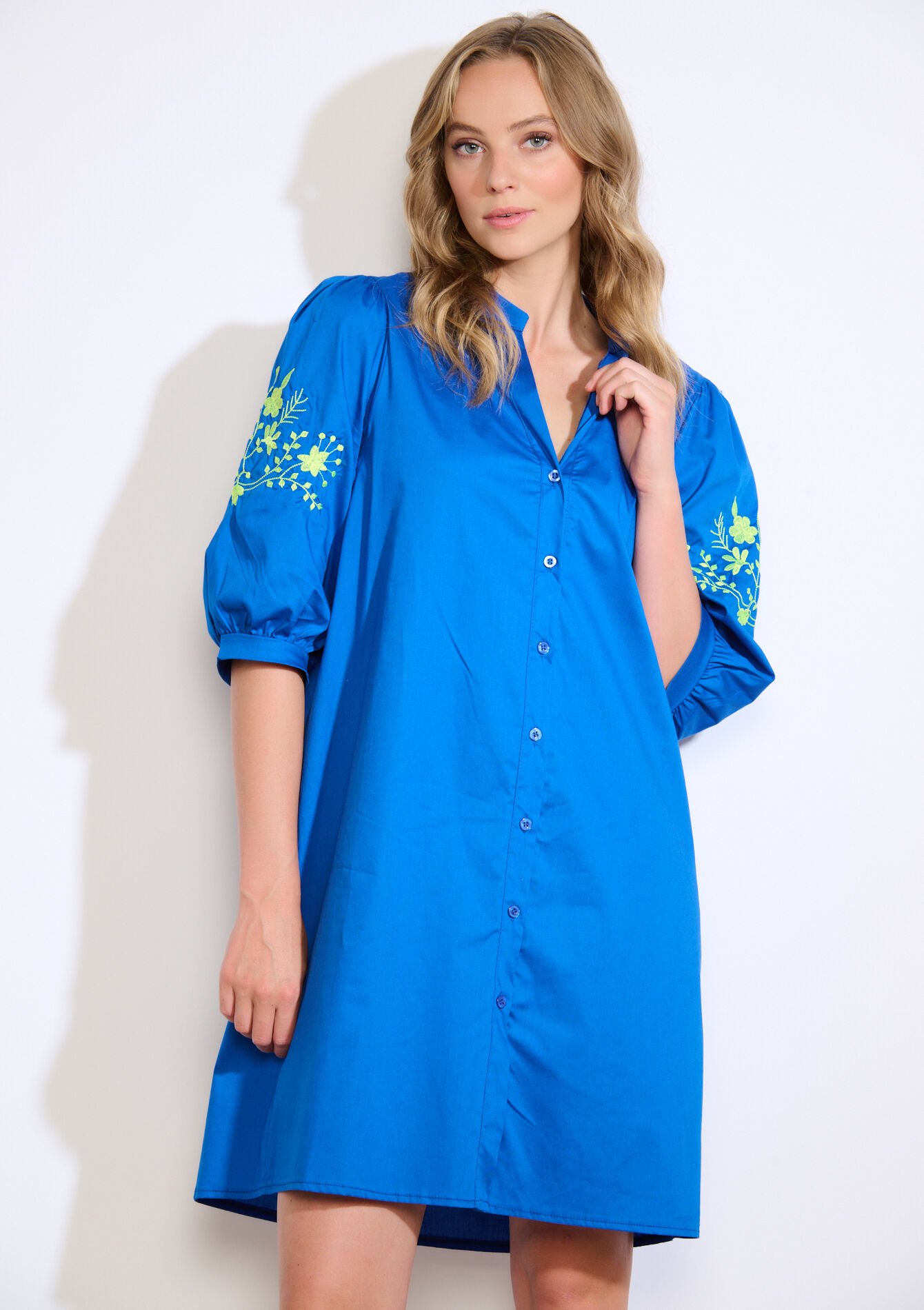 Geborduurde overhemdjurk, Geborduurde overhemdjurk, , back