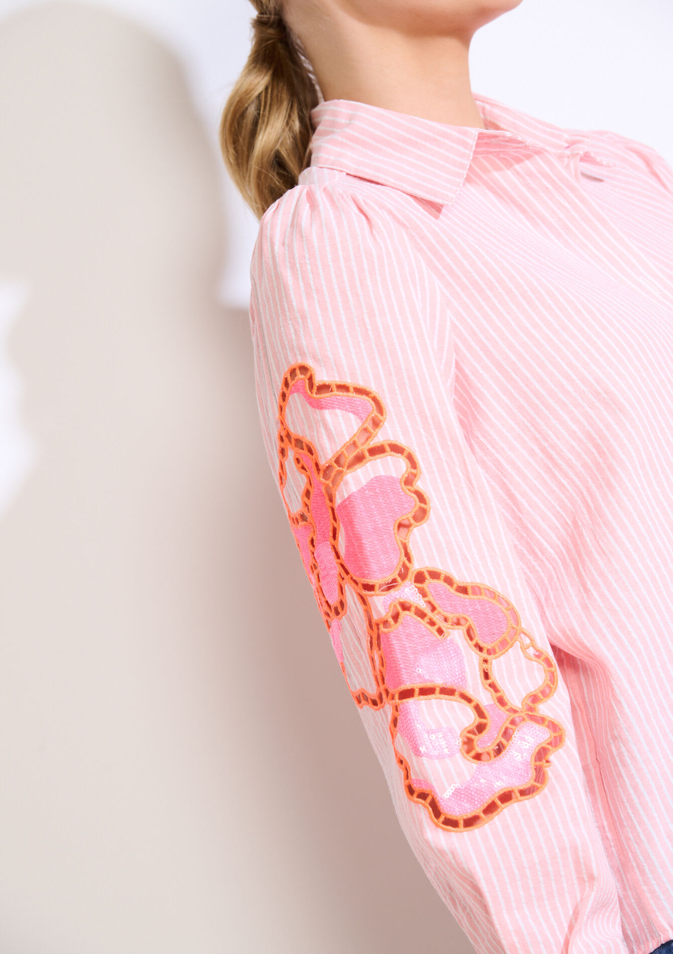 Chemise rayée avec broderie, Chemise rayée avec broderie - CORAL PINK - 05702917_1968