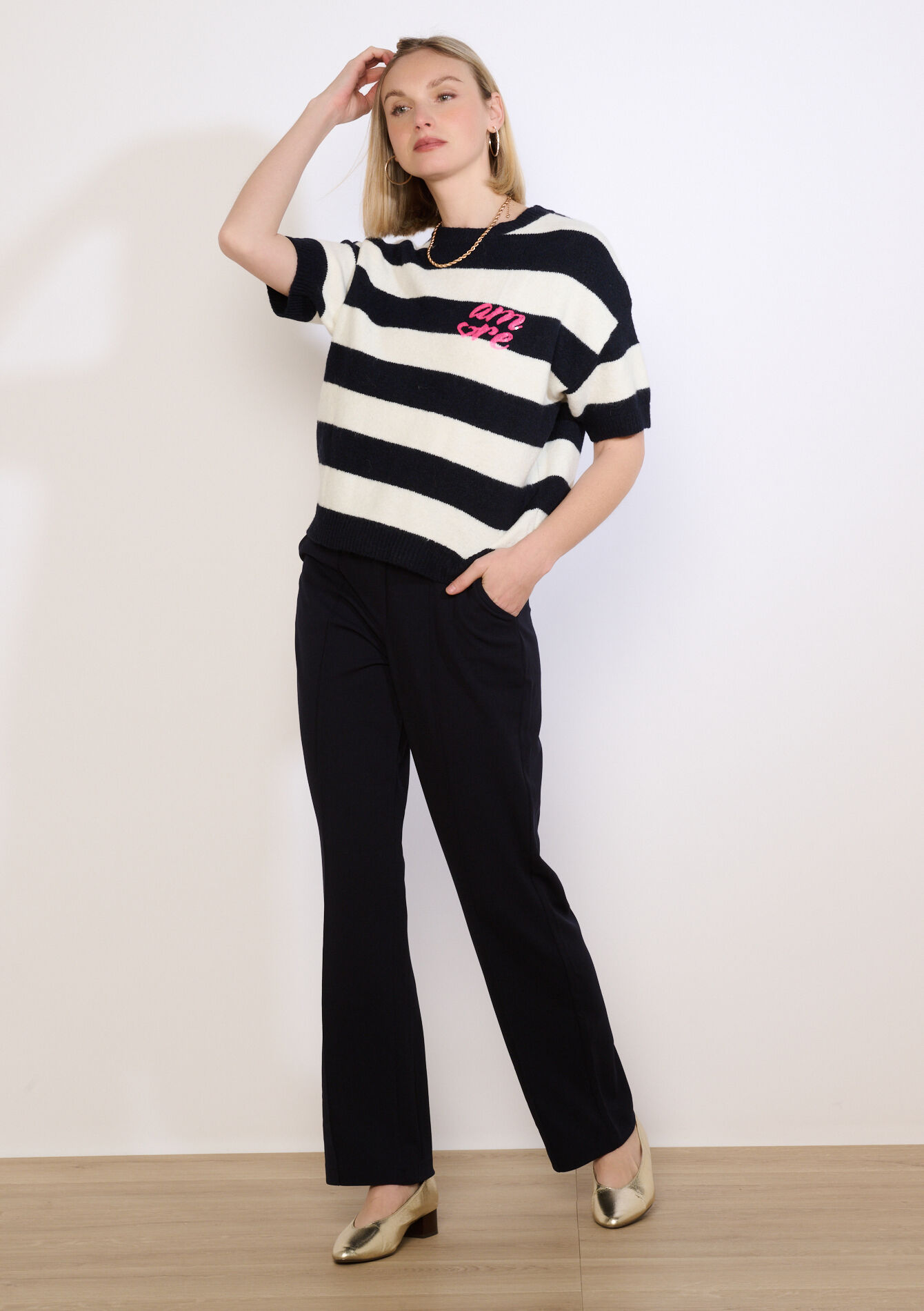 Striped sweater with slogan - NAVY BASIC - 04007172