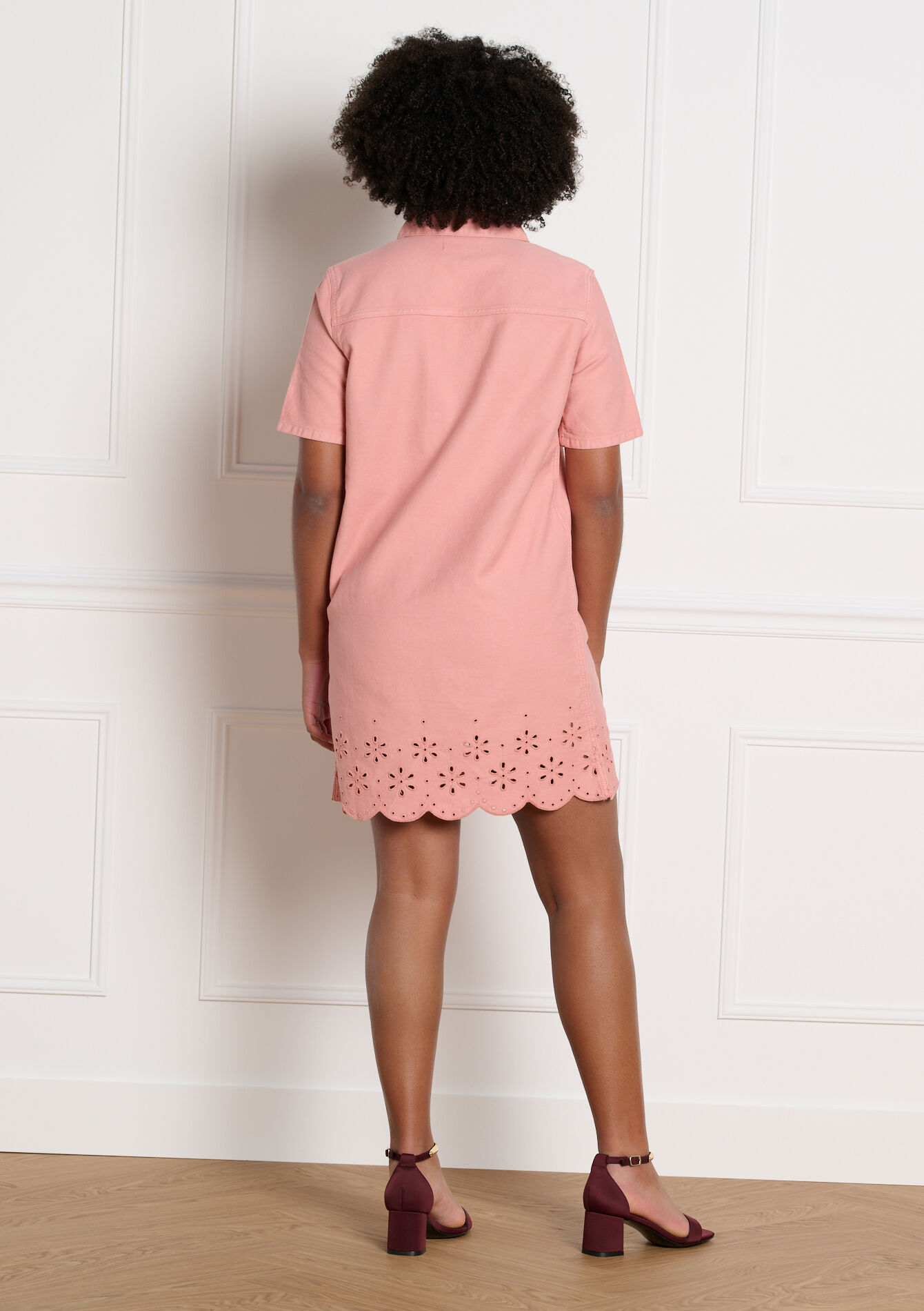 Jurk met broderie anglaise - NUDE PINK - 08104296_1301