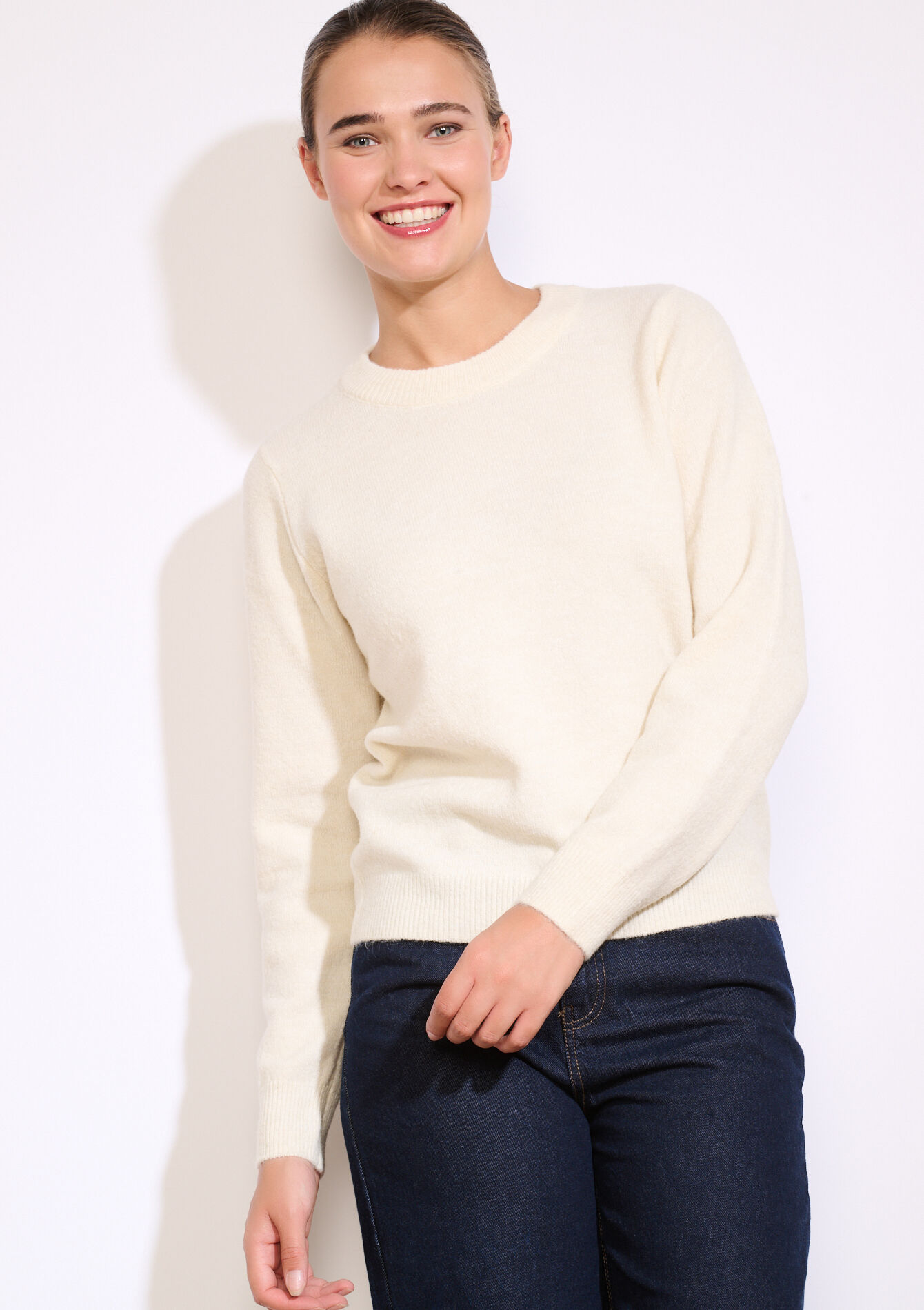 Zachte trui met ronde hals, Zachte trui met ronde hals - VANILLA WHITE - 04006880_1013