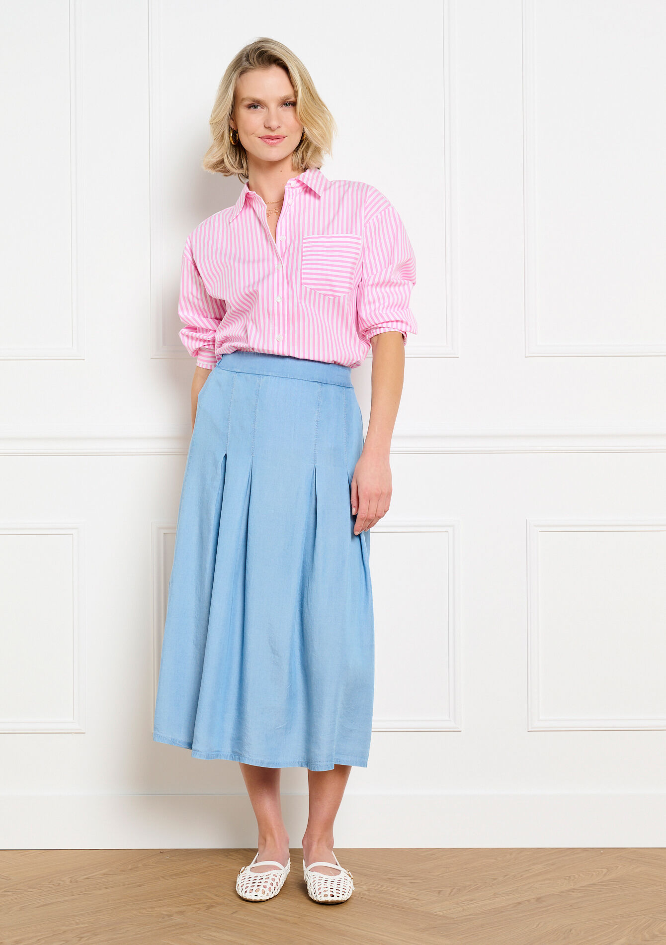 Soepele geplooide midi rok - BLUE BLEACHED - 07101524_0502