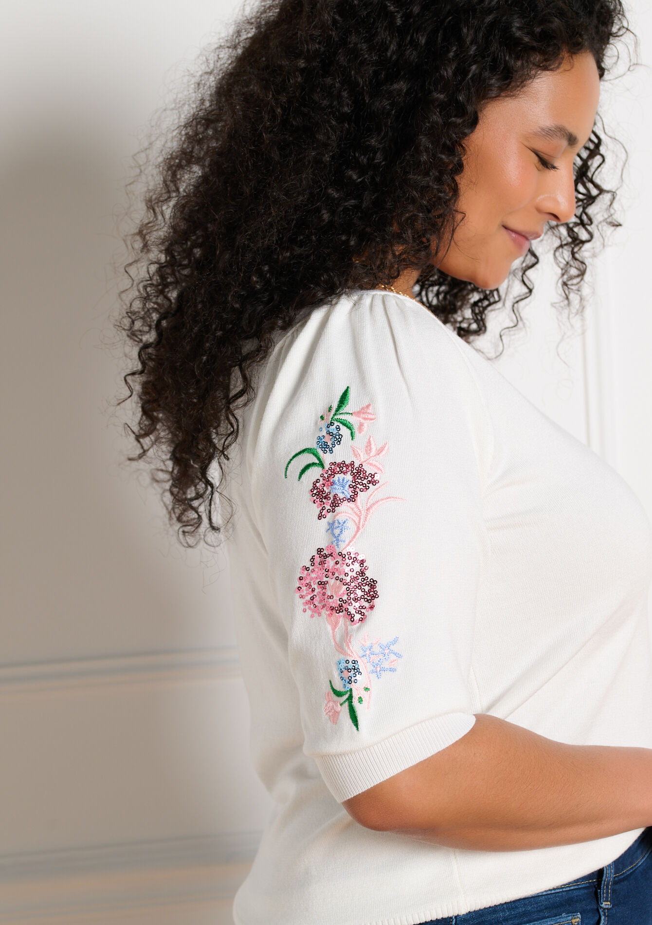 Trui met geborduurde bloemen - OFFWHITE - 04007221_1001