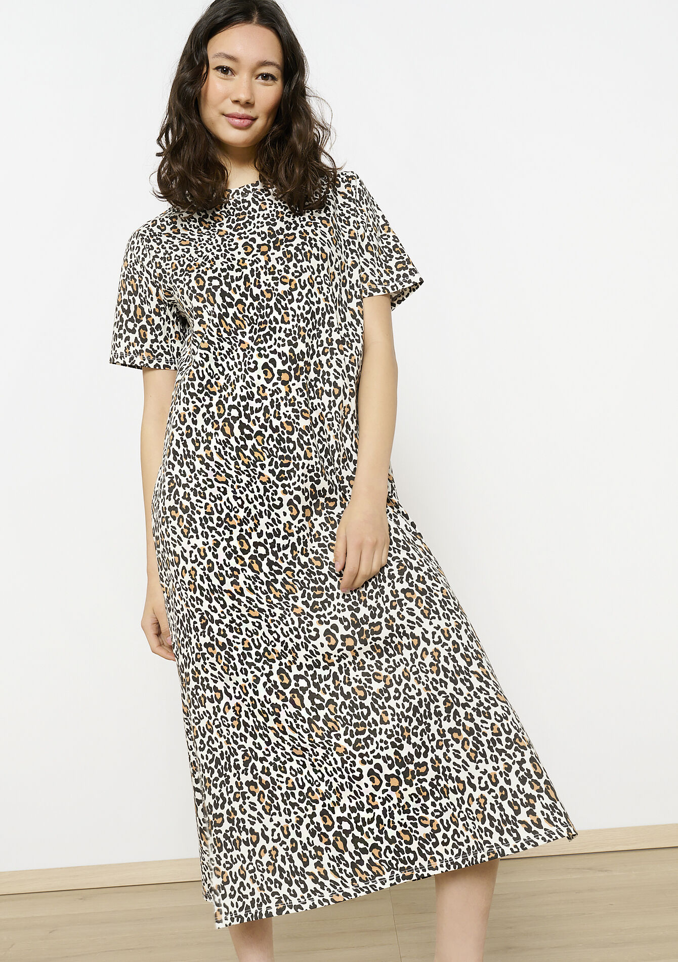 T-shirt jurk met luipaardprint, , back