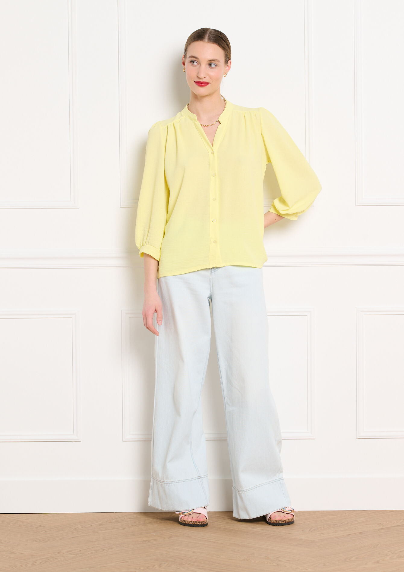 Vloeiende blouse met V-hals, Vloeiende blouse met V-hals - YELLOW PASTEL - 05703042_5004