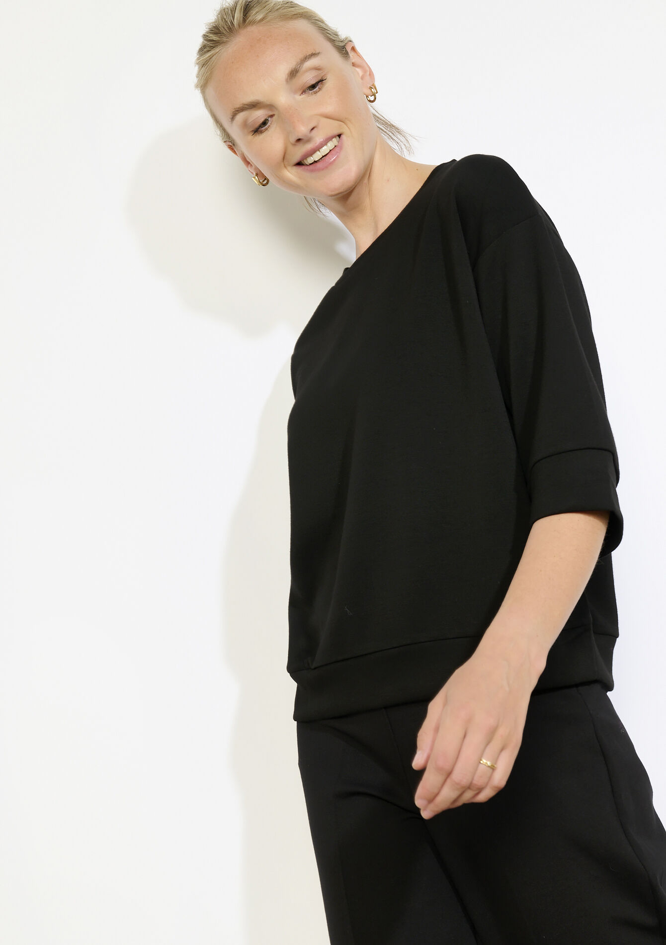 Boxy sweatshirt met korte mouwen, Boxy sweatshirt met korte mouwen - BLACK - 03001802_1119