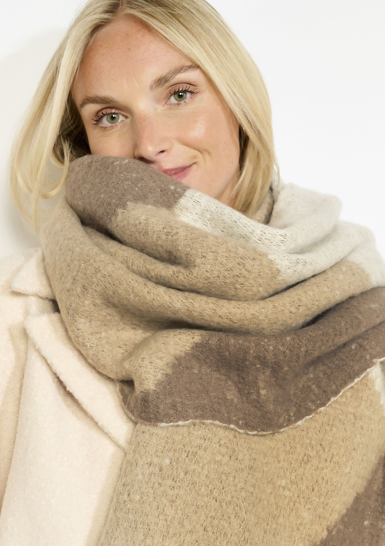 Zachte sjaal met geometrisch motief - LT TAUPE MEL - 17101380_1033