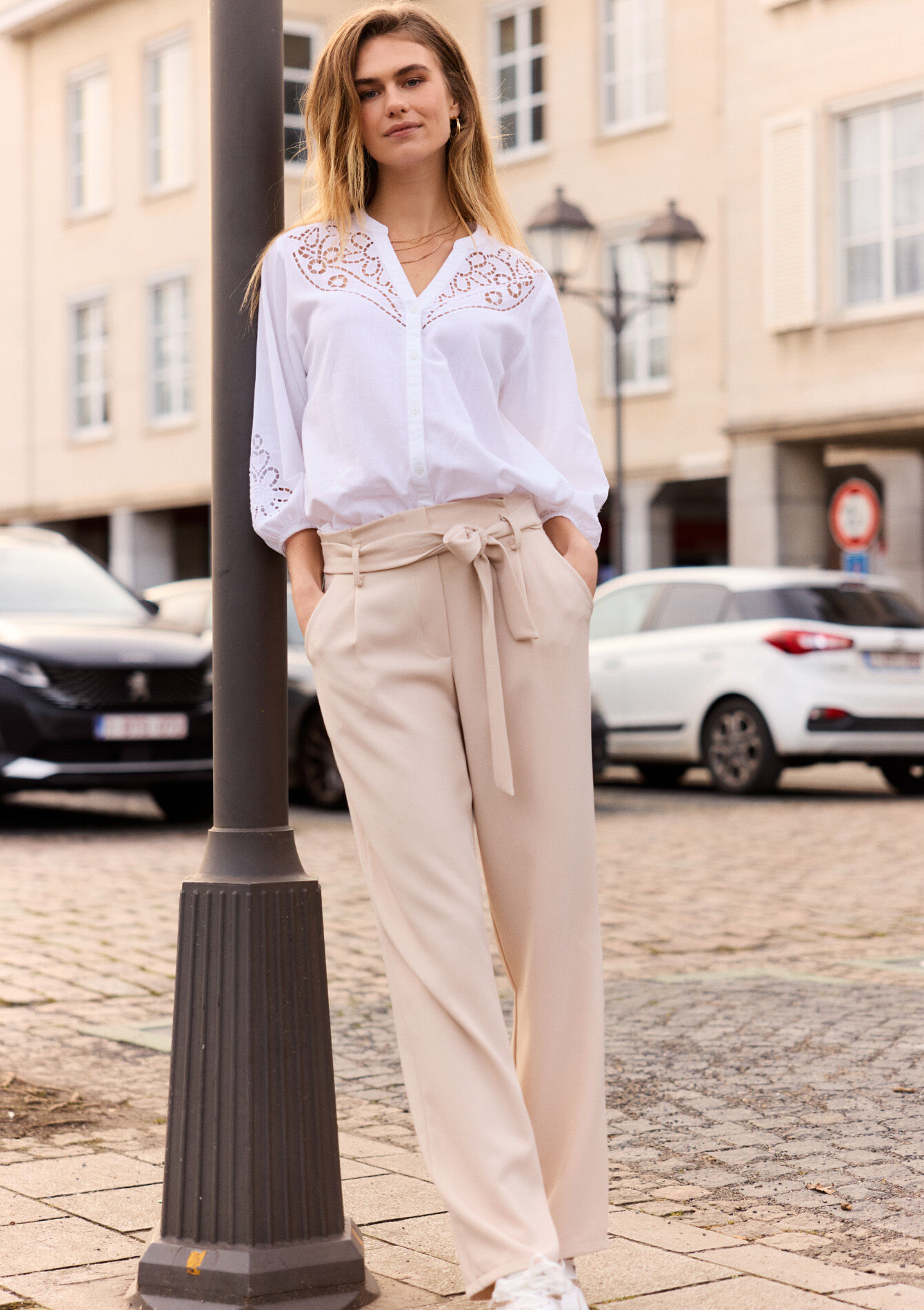Paperbag broek in twill, Paperbag broek in twill - VANILLA WHITE - 06600951_1013